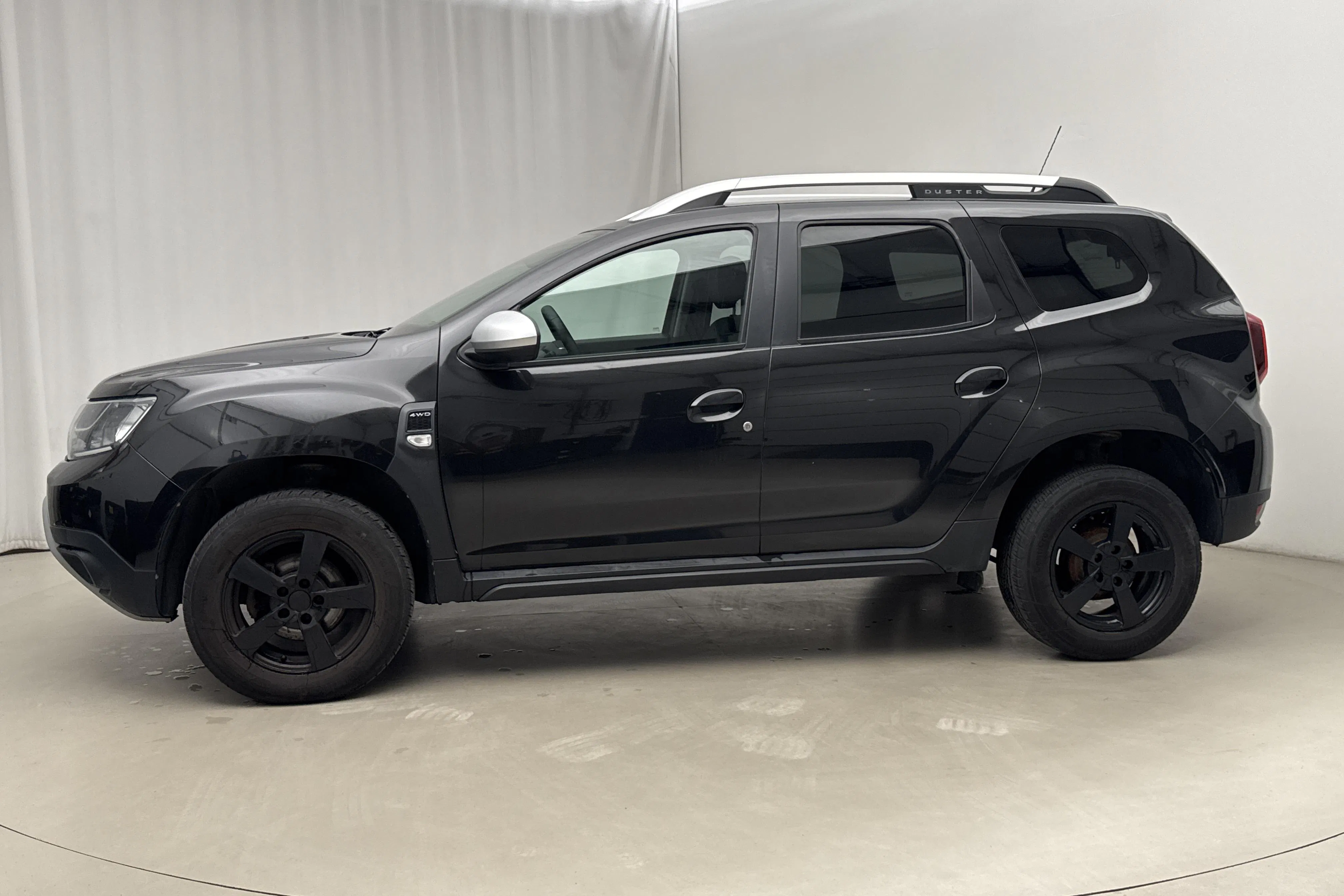 Presentationsfoto 2 av 14: Dacia Duster 1.5 dCi 4x4 (110hk) - 9 261 mil - Manuell - svart - 2018