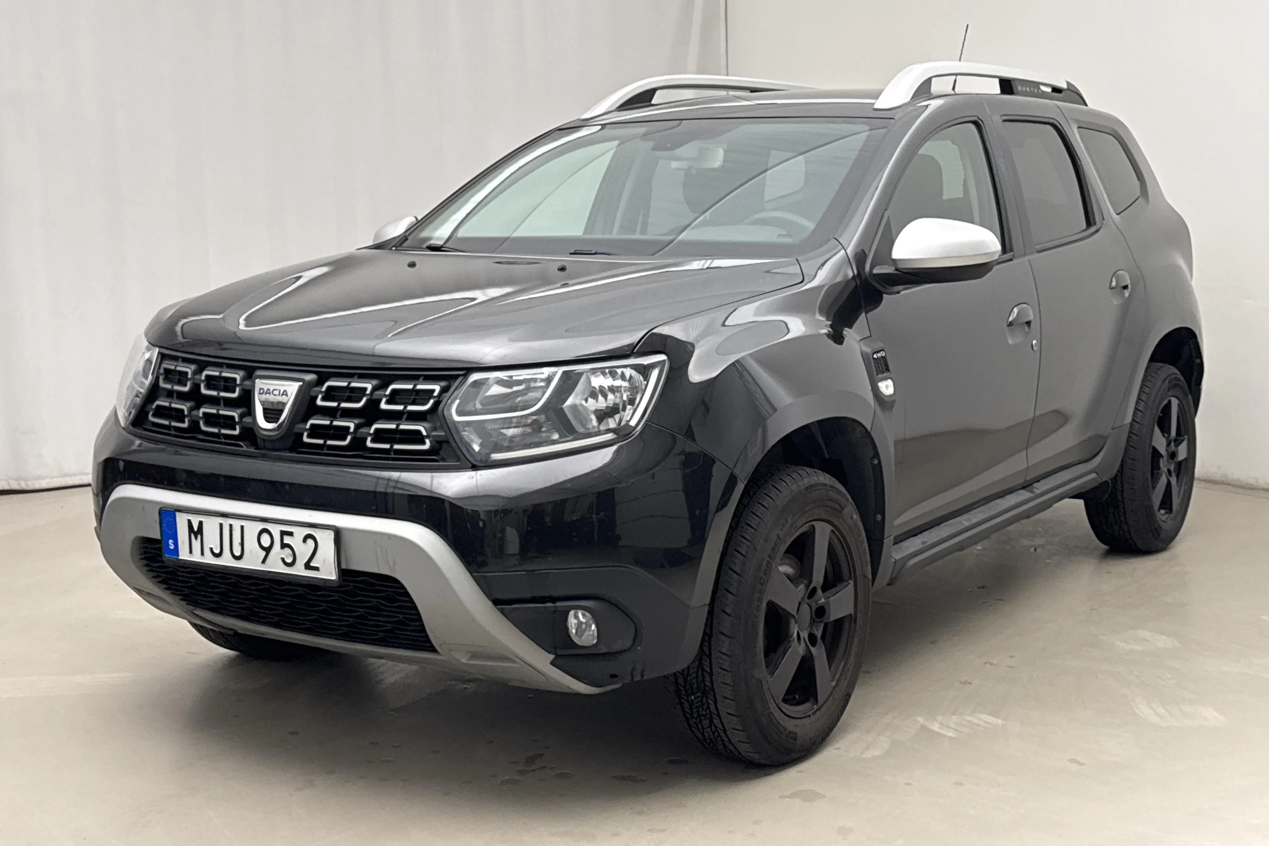 Presentationsfoto 1 av 14: Dacia Duster 1.5 dCi 4x4 (110hk) - 9 261 mil - Manuell - svart - 2018