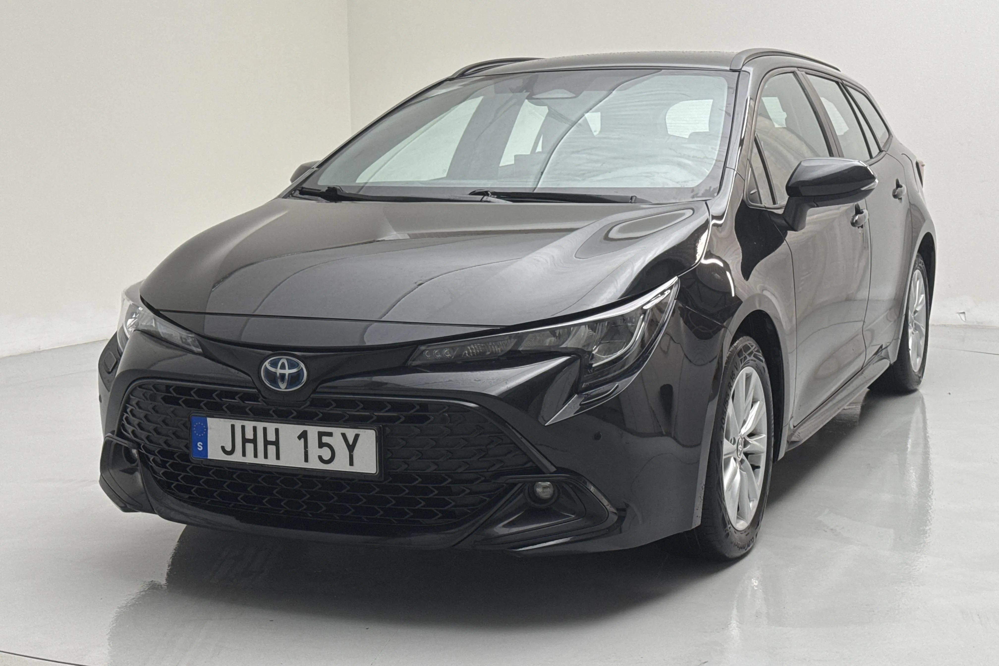 Presentationsfoto 1 av 13: Toyota Corolla 1.8 Hybrid Touring Sports (140hk) - 8 674 mil - Automat - svart - 2024