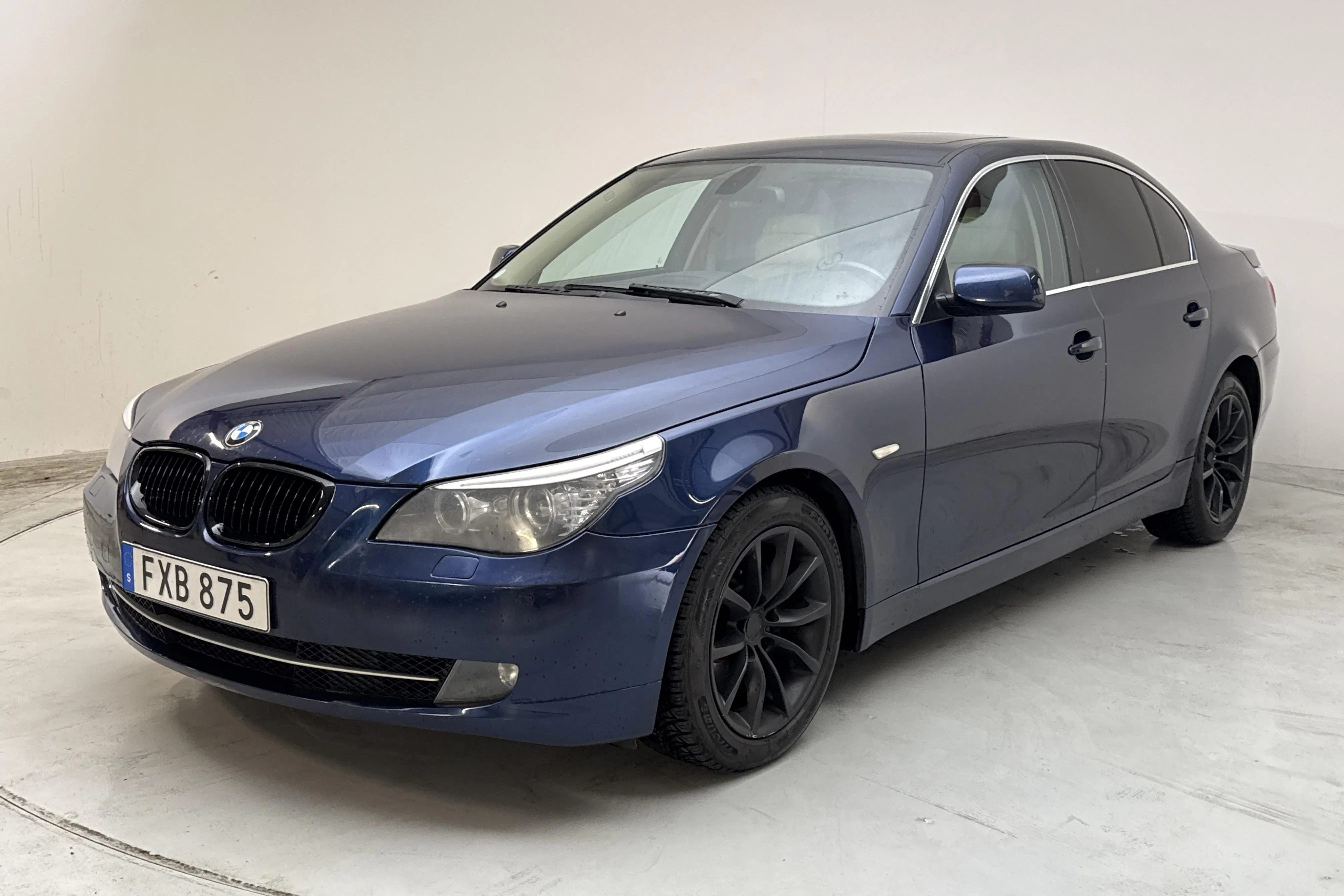 Presentation photo 1 of 12: BMW 525i Sedan, E60 (218hk) - 197 030 km - Automatic - black - 2007