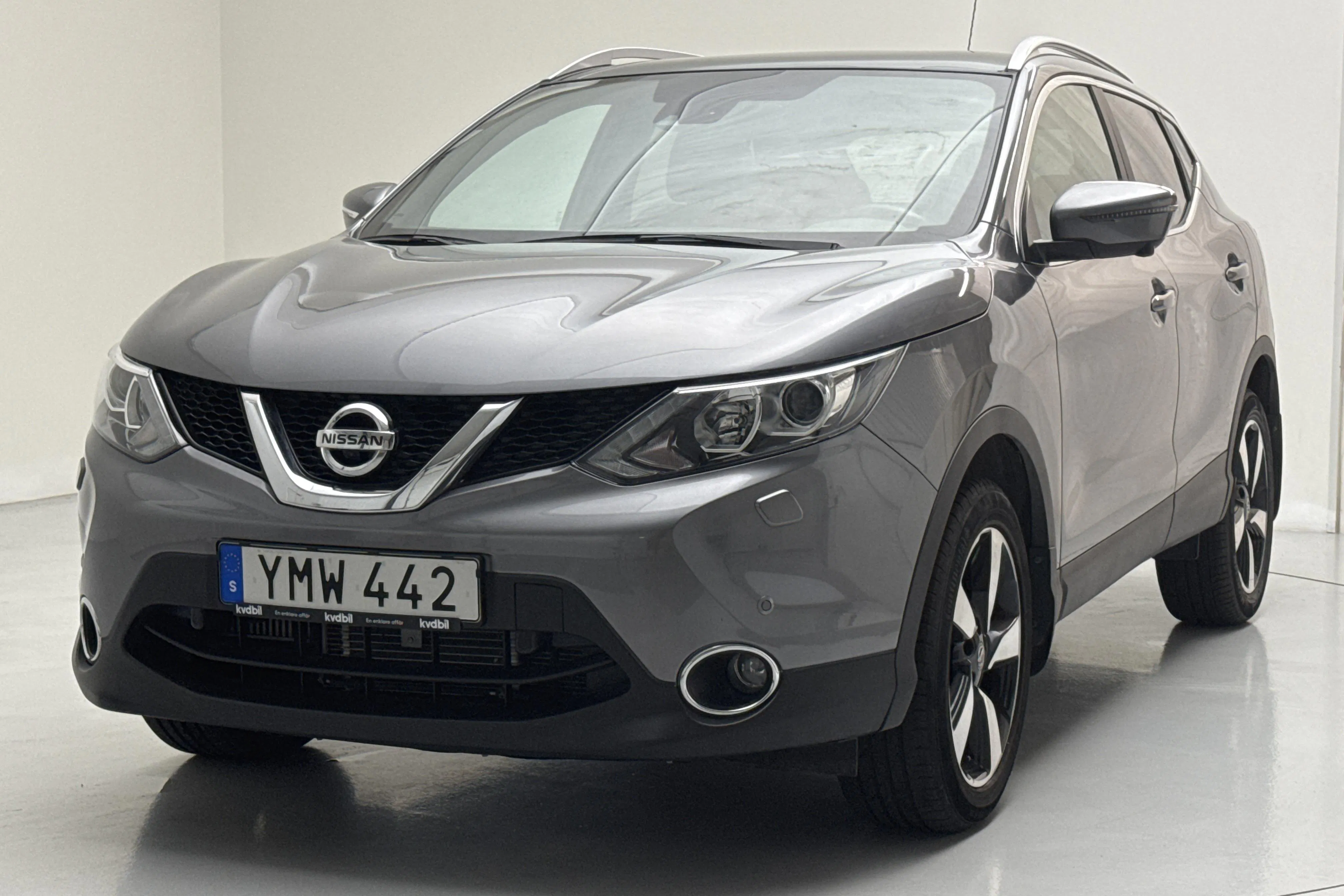 Presentationsfoto 1 av 14: Nissan Qashqai 1.2 (115hk) - 2 475 mil - Automat - grå - 2017