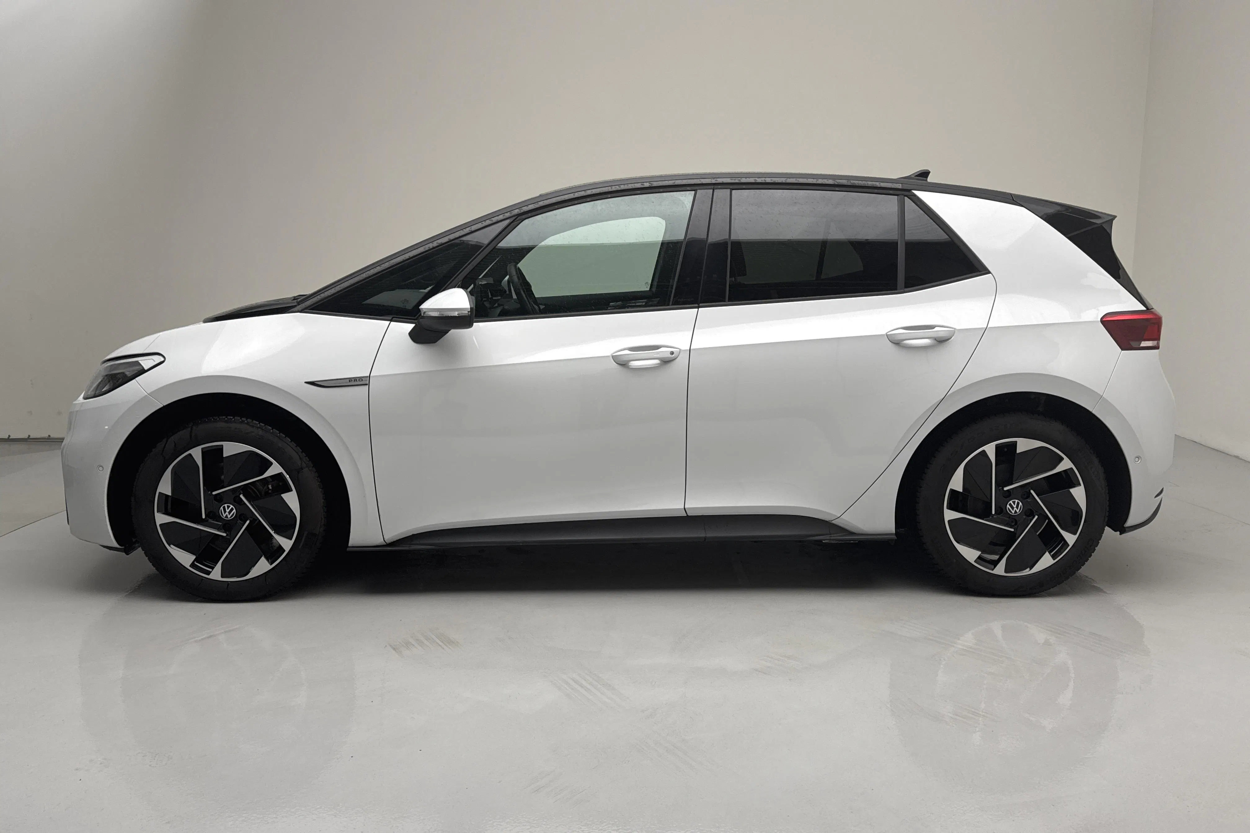 Presentationsfoto 2 av 18: VW ID.3 58kWh (204hk) - 3 872 mil - Automat - vit - 2023