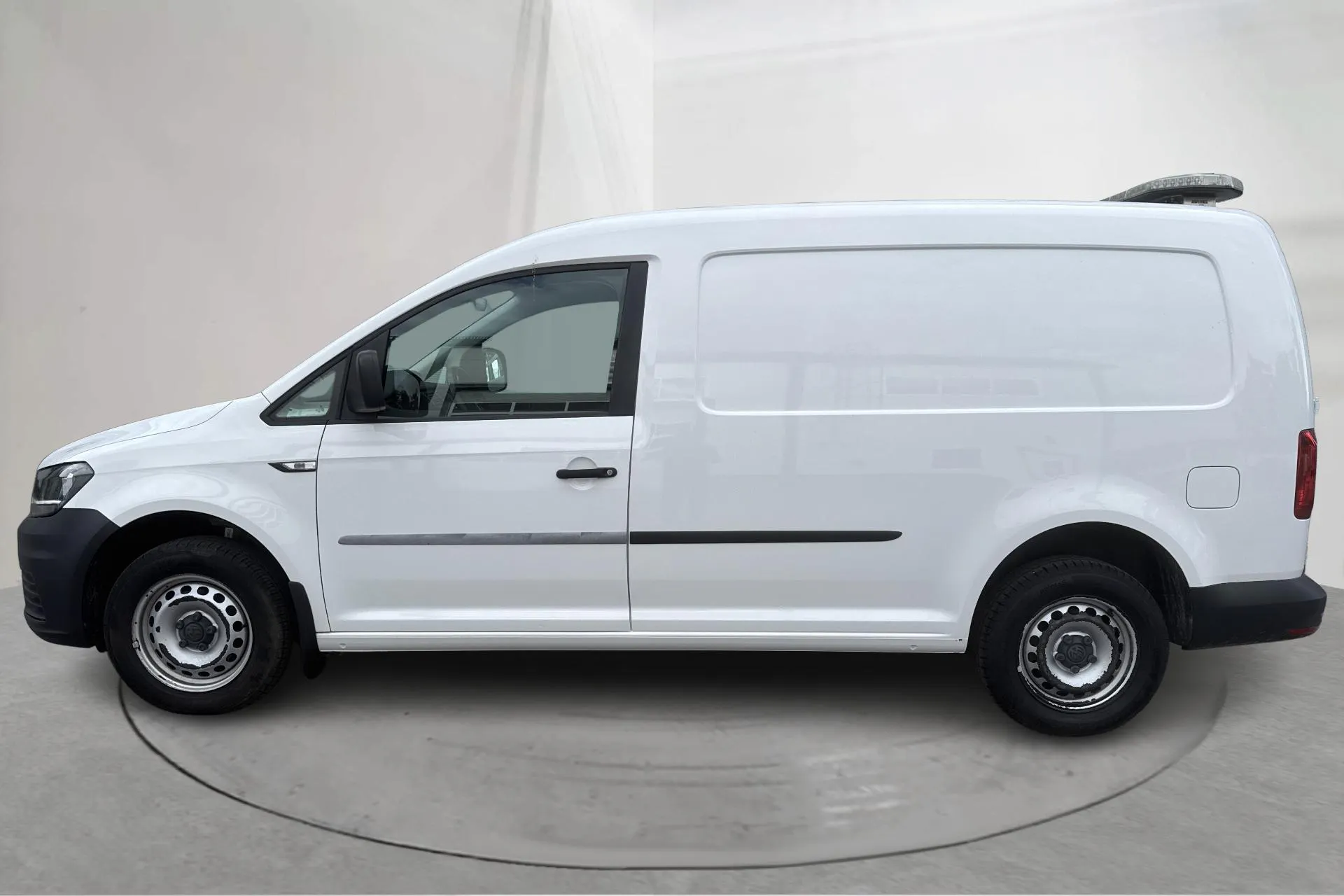 Presentation photo 2 of 16: VW Caddy 2.0 TDI Maxi Skåp 4MOTION (122hk) - 68 030 km - Manual - white - 2019