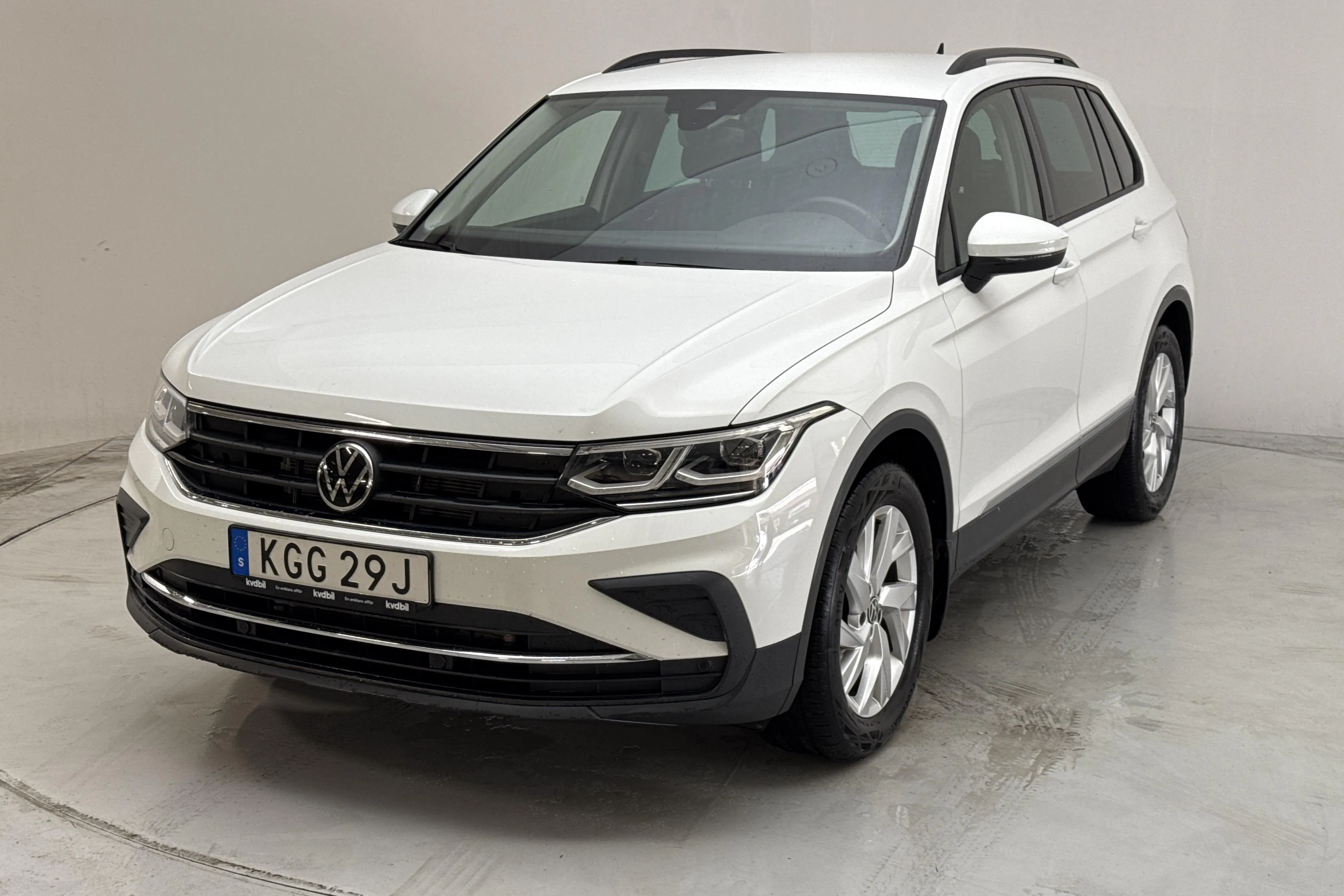 Presentationsfoto 1 av 14: VW Tiguan 1.5 TSI (150hk) - 6 137 mil - Automat - vit - 2021