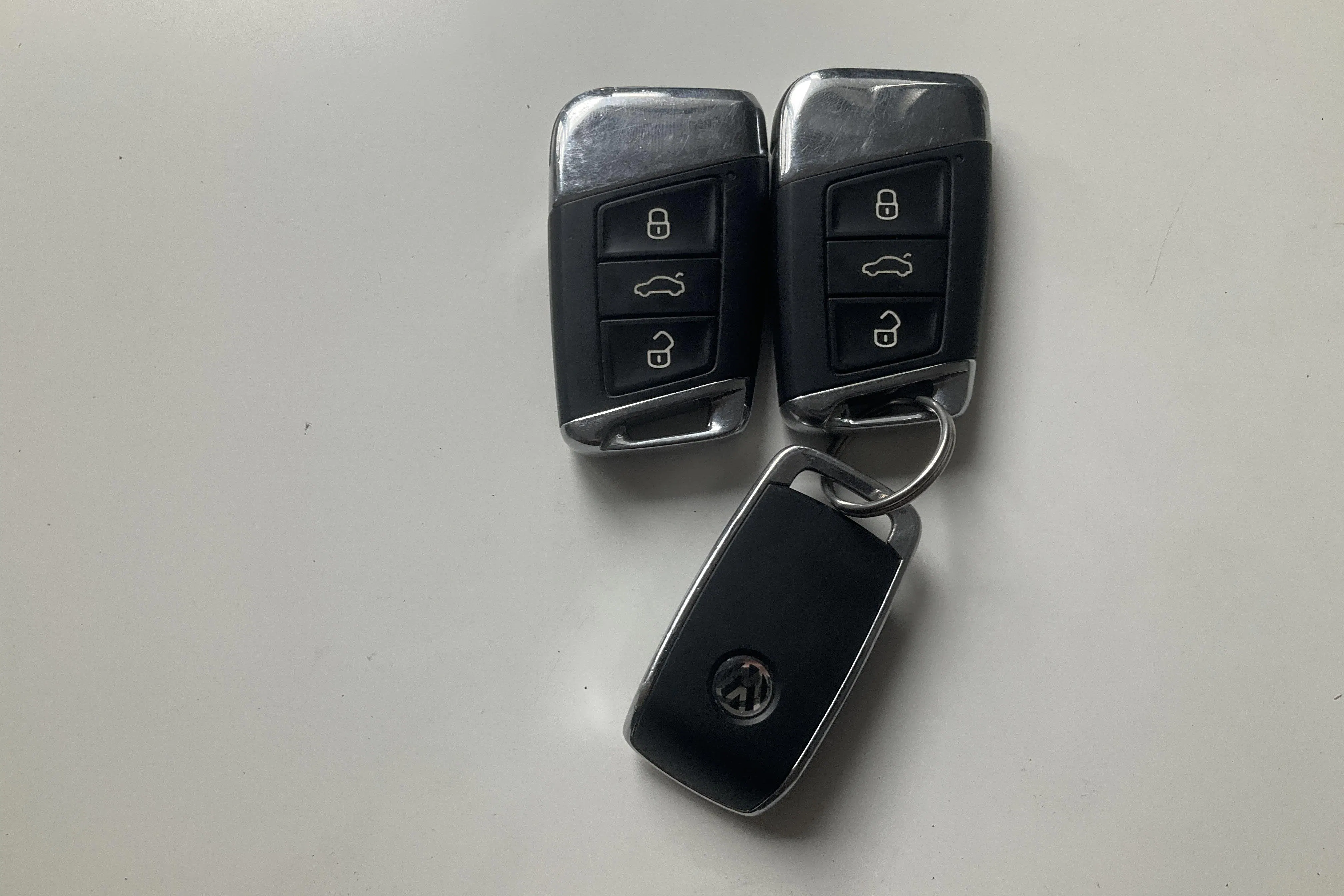 Presentationsfoto 23 av 23: VW Passat 2.0 TDI BiTurbo Sportscombi 4MOTION (240hk) - 13 745 mil - Automat - grå - 2020