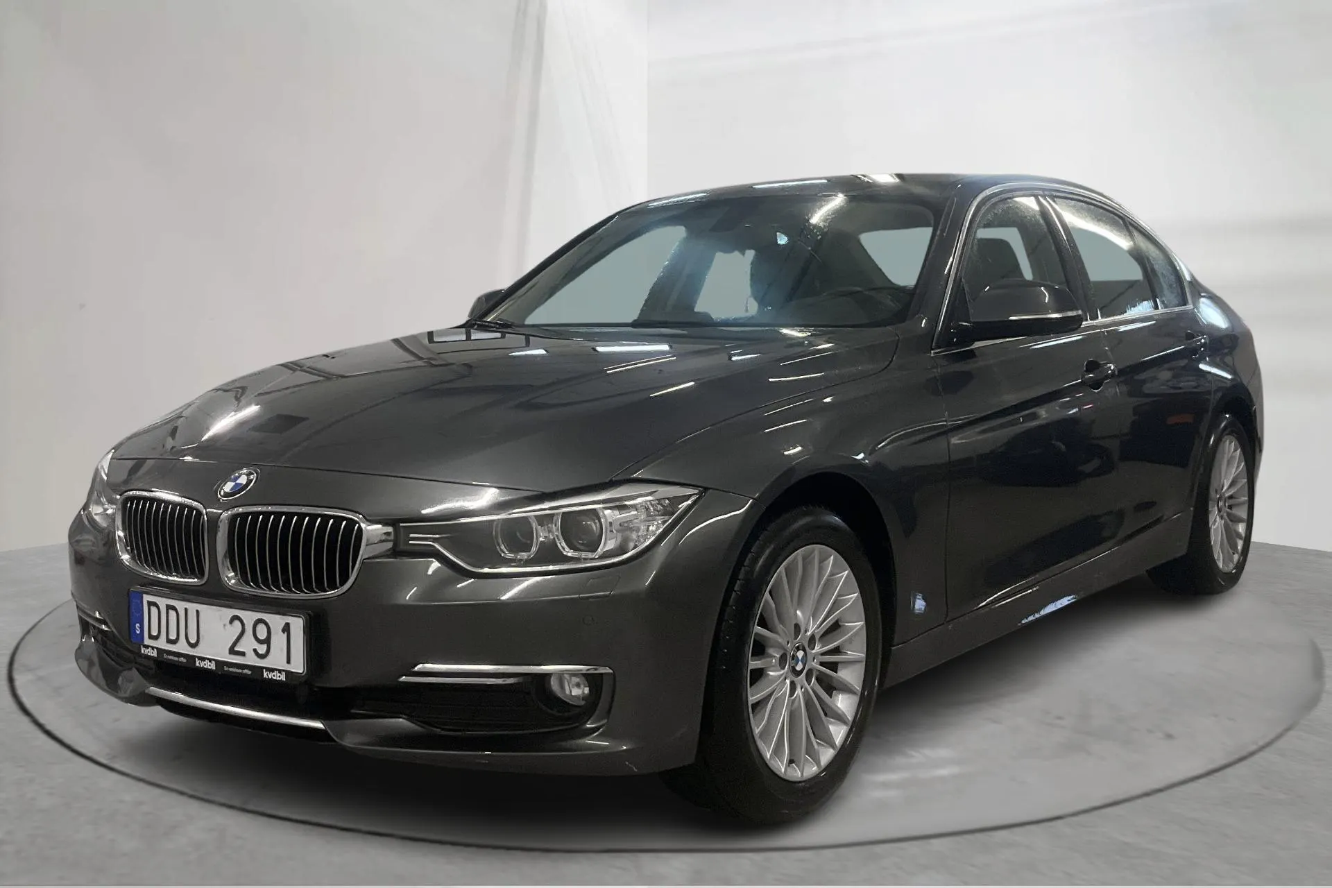 Presentation photo 1 of 17: BMW 320d xDrive Sedan, F30 (184hk) - 149 030 km - Manual - gray - 2014