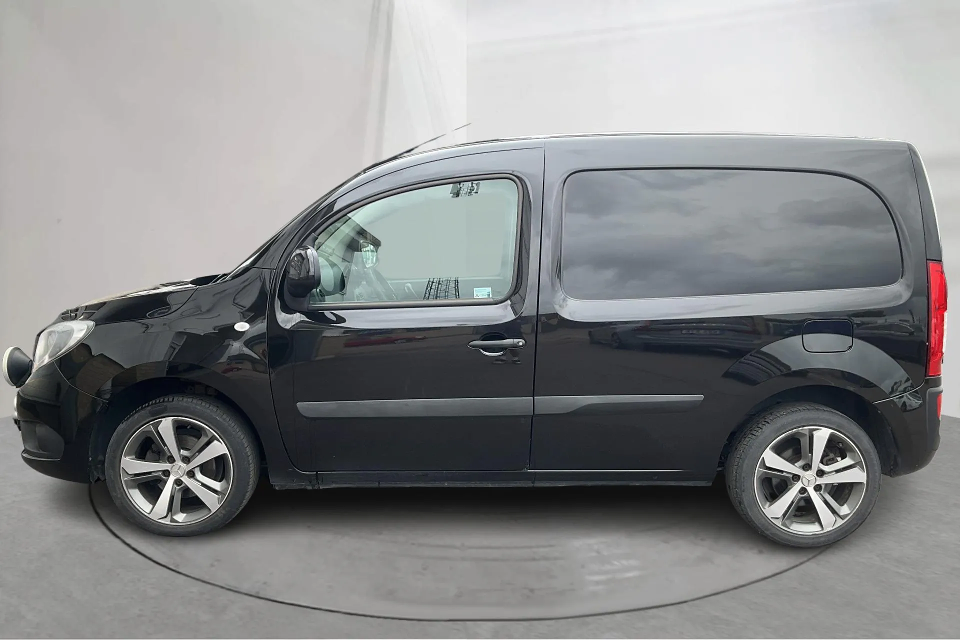 Presentation photo 2 of 14: Mercedes Citan 109 1.5 CDI (90hk) - 138 400 km - Manual - black - 2019