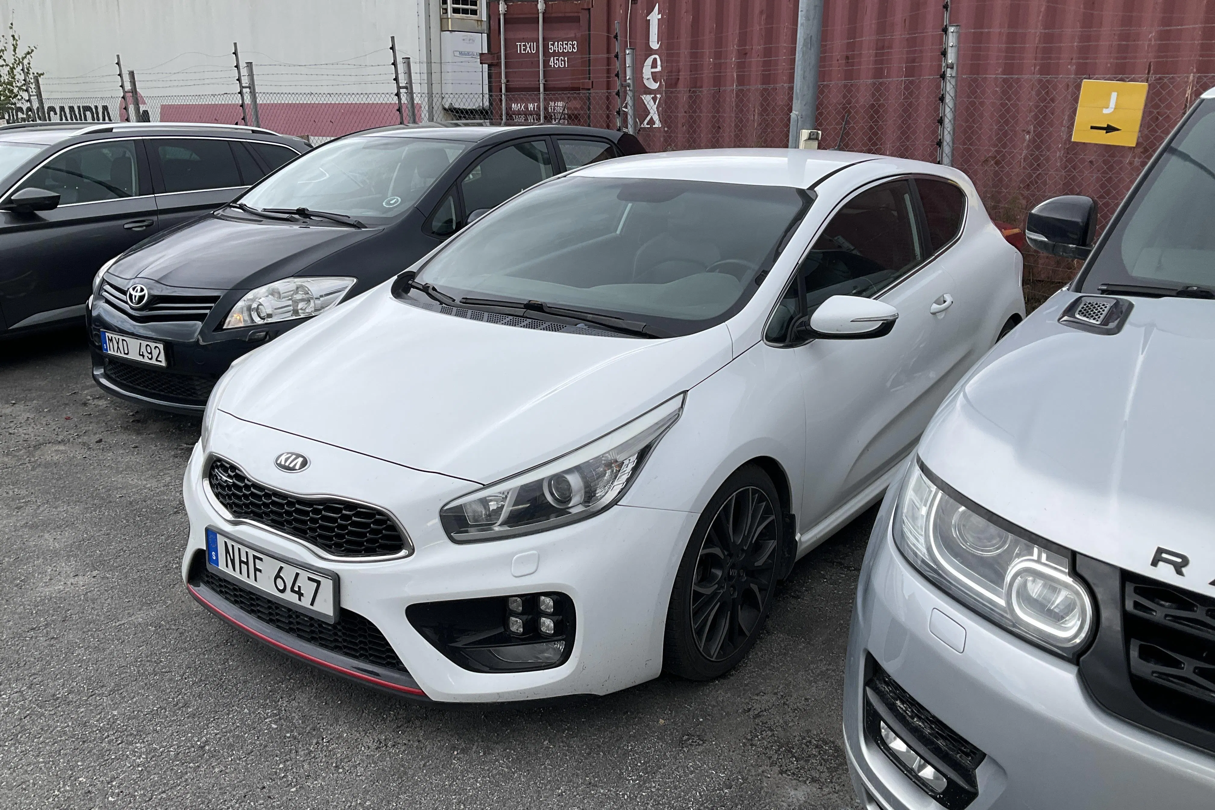 Presentationsfoto 1 av 12: KIA PRO_Cee'd GT 1.6 3dr (204hk) - 17 278 mil - Manuell - vit - 2014