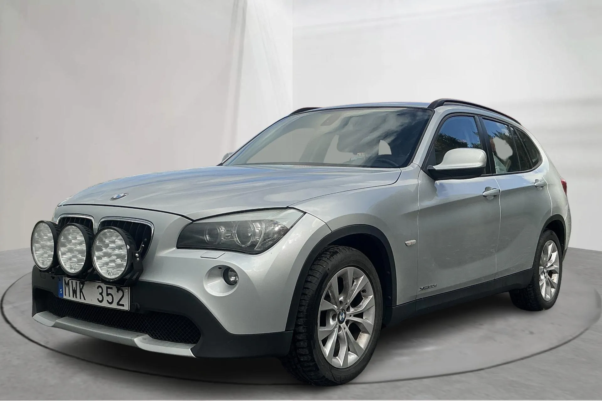 Presentationsfoto 1 av 14: BMW X1 xDrive20d, E84 (177hk) - 14 870 mil - Automat - Ljusgrå - 2012