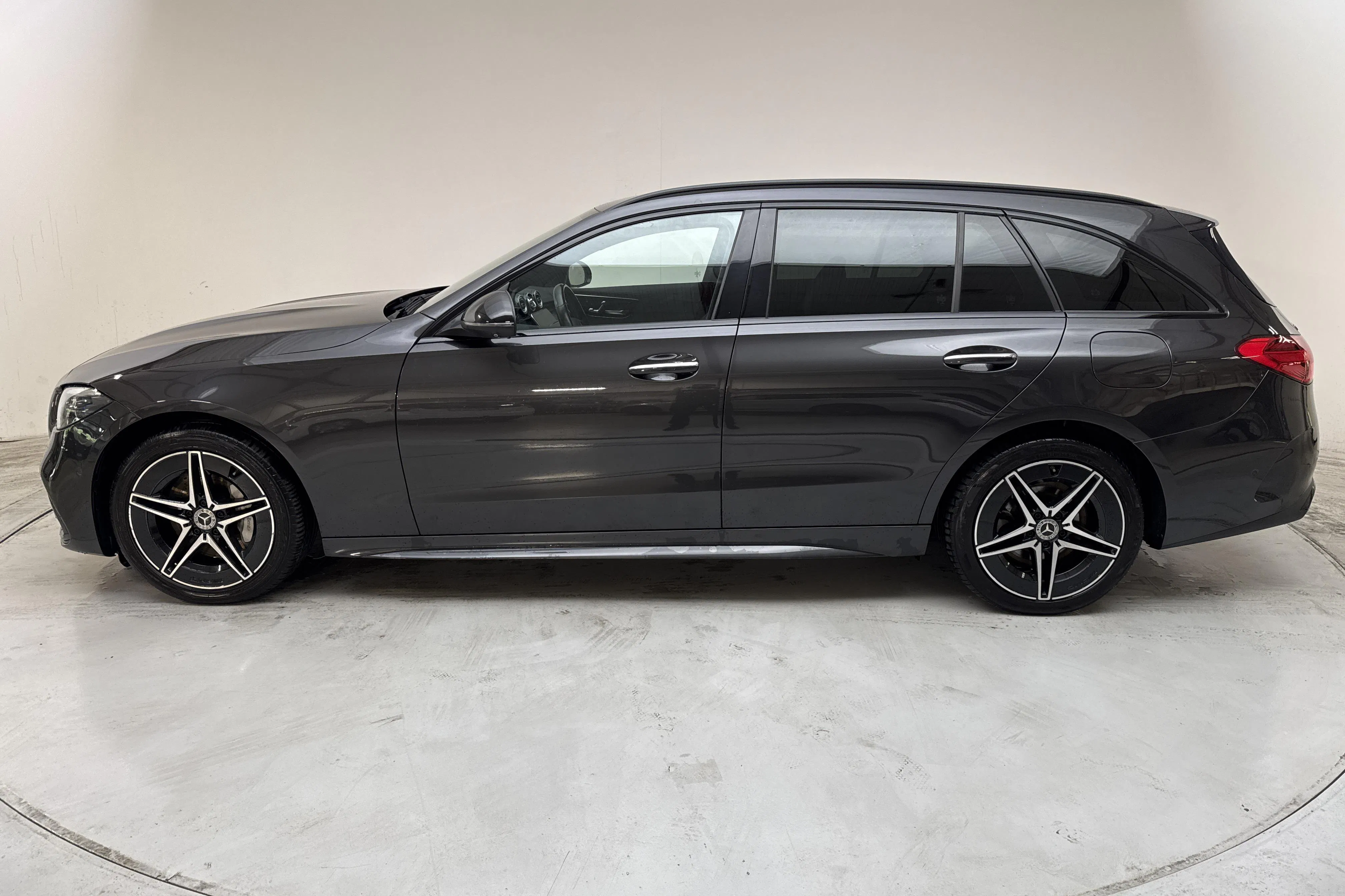 Presentation photo 2 of 15: Mercedes C 300 e Kombi S206 (333hk) - 118 550 km - Automatic - gray - 2022