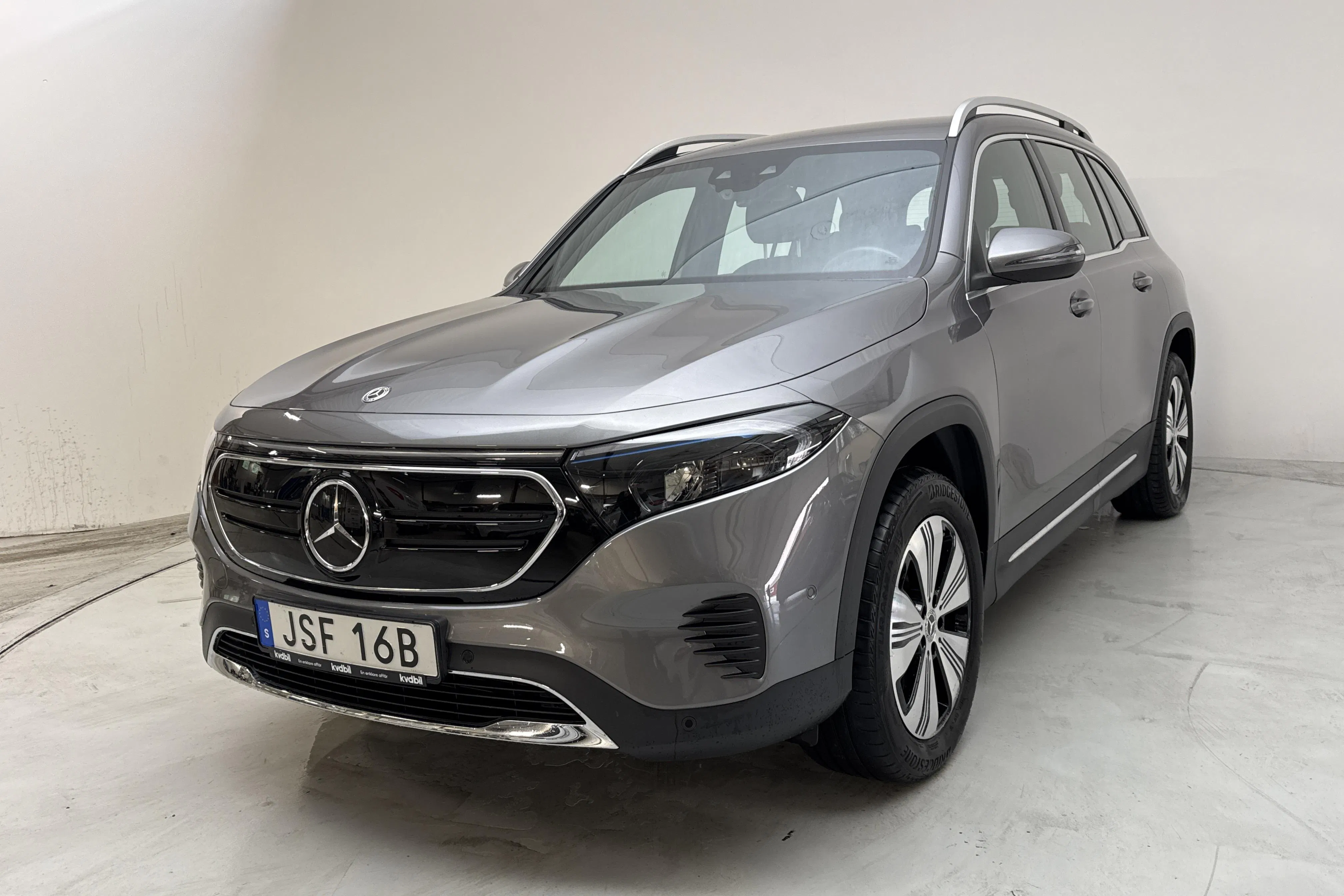 Presentation photo 1 of 17: Mercedes EQB 300 4MATIC X243 (228hk) - 44 670 km - Automatic - dark grey - 2024