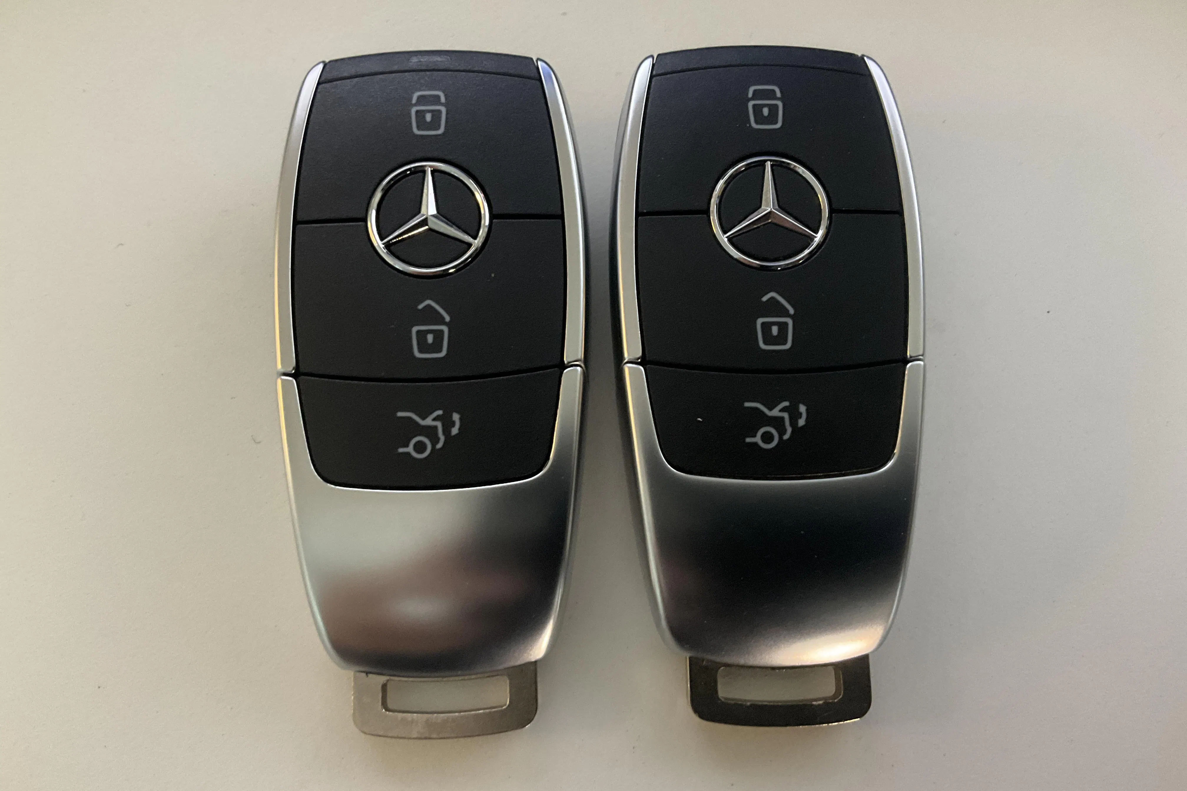 Presentation photo 23 of 23: Mercedes EQB 300 4MATIC X243 (228hk) - 10 200 km - Automatic - black - 2026