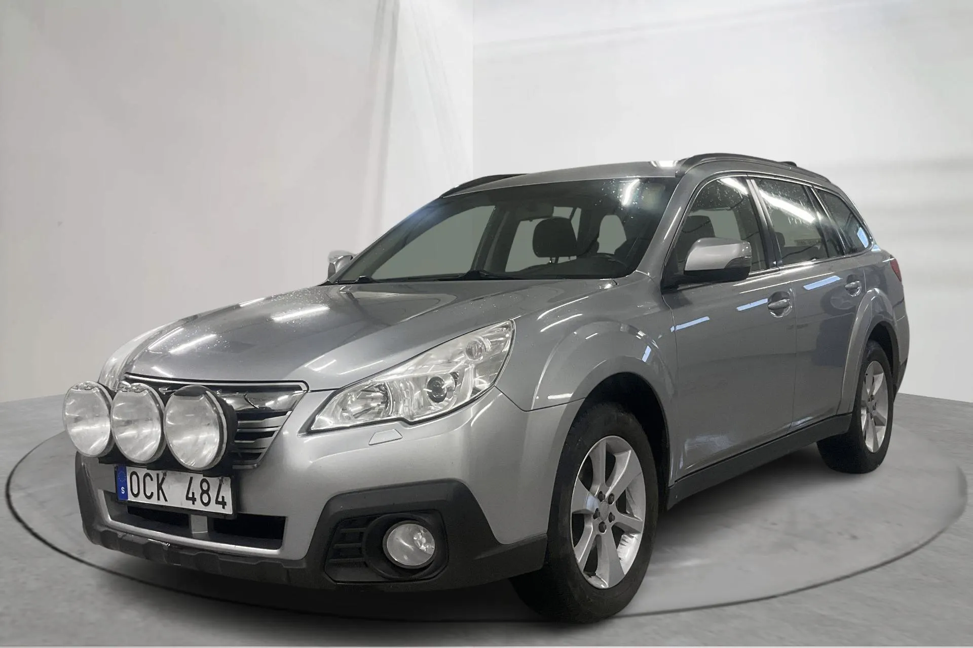 Presentationsfoto 1 av 20: Subaru Outback 2.5i (173hk) - 22 490 mil - Automat - silver - 2014