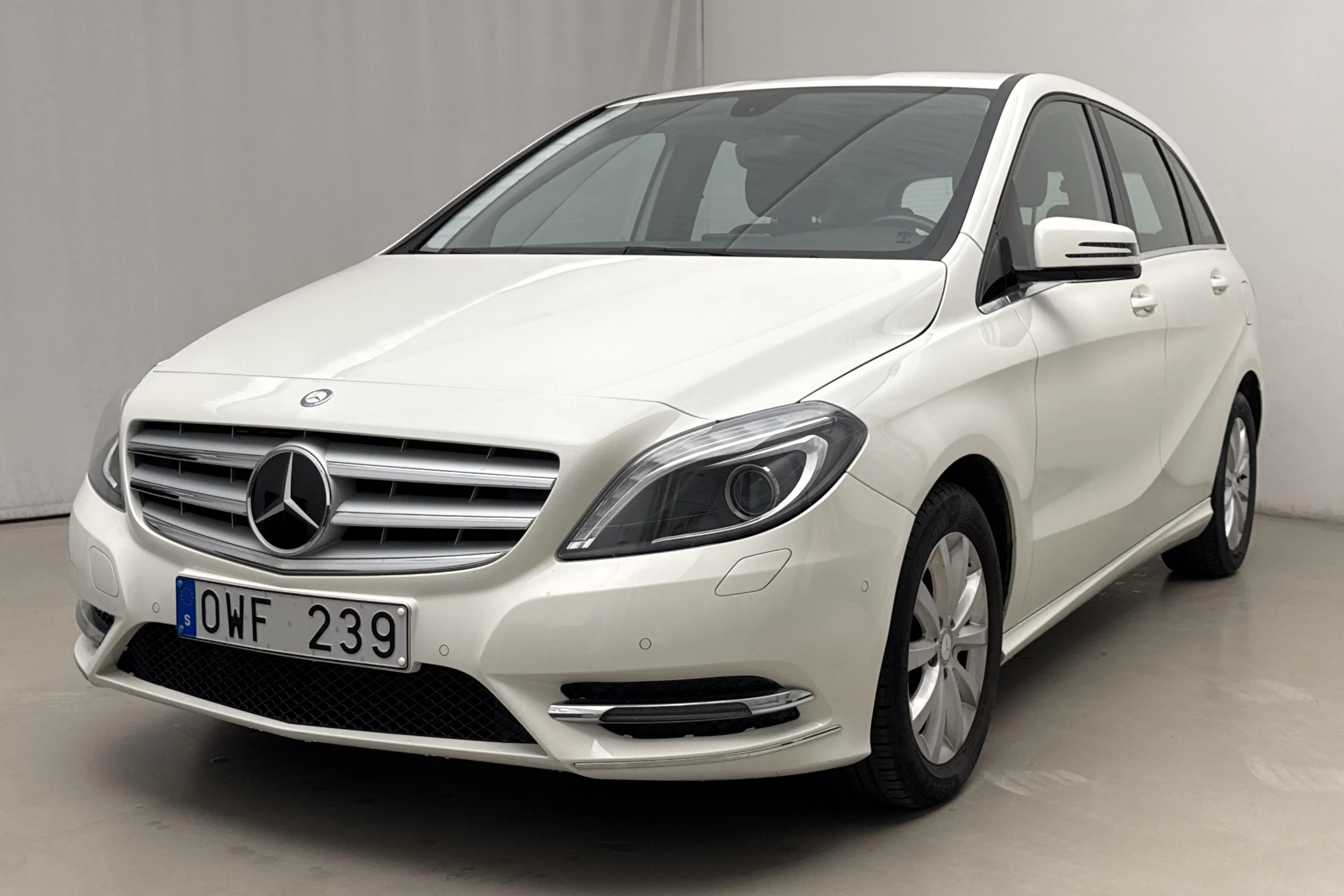 Presentation photo 1 of 16: Mercedes B 180 CDI W246 (109hk) - 97 510 km - Automatic - white - 2013
