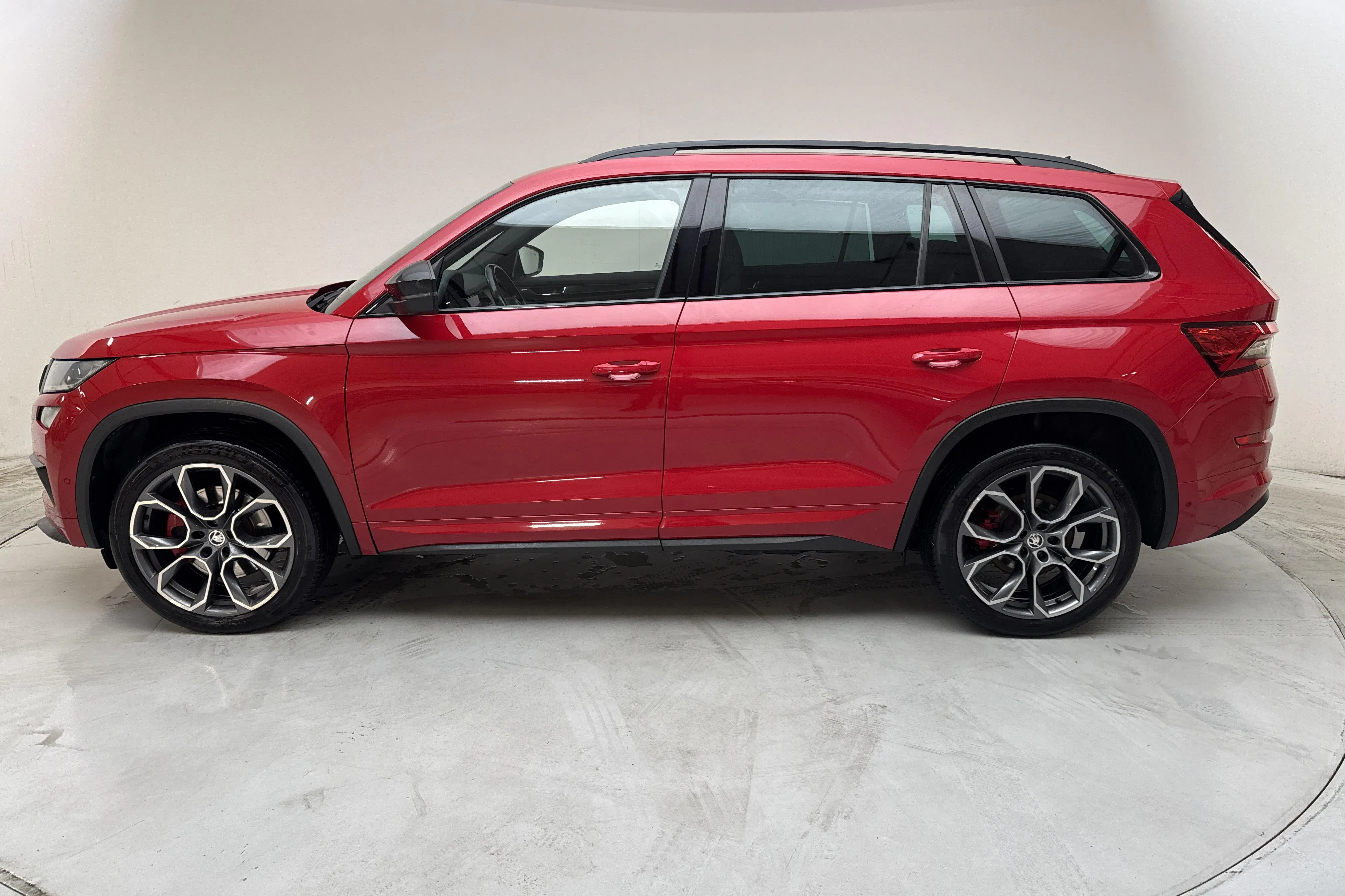 Presentation photo 2 of 18: Skoda Kodiaq RS TDI 4X4 (240hk) - 229 610 km - Automatic - red - 2019