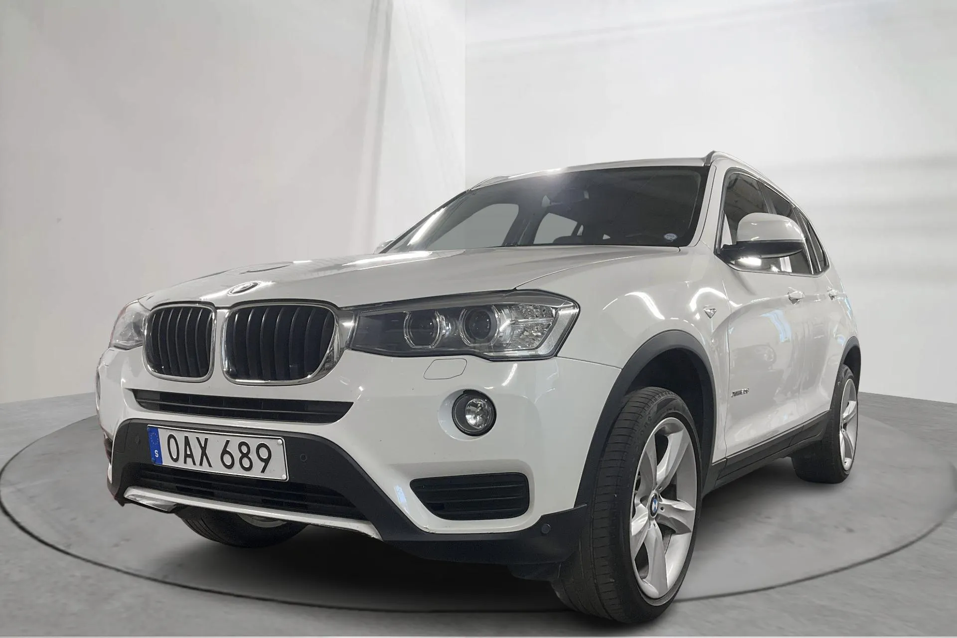 Presentationsfoto 1 av 16: BMW X3 xDrive20d, F25 (190hk) - 16 527 mil - Automat - vit - 2016
