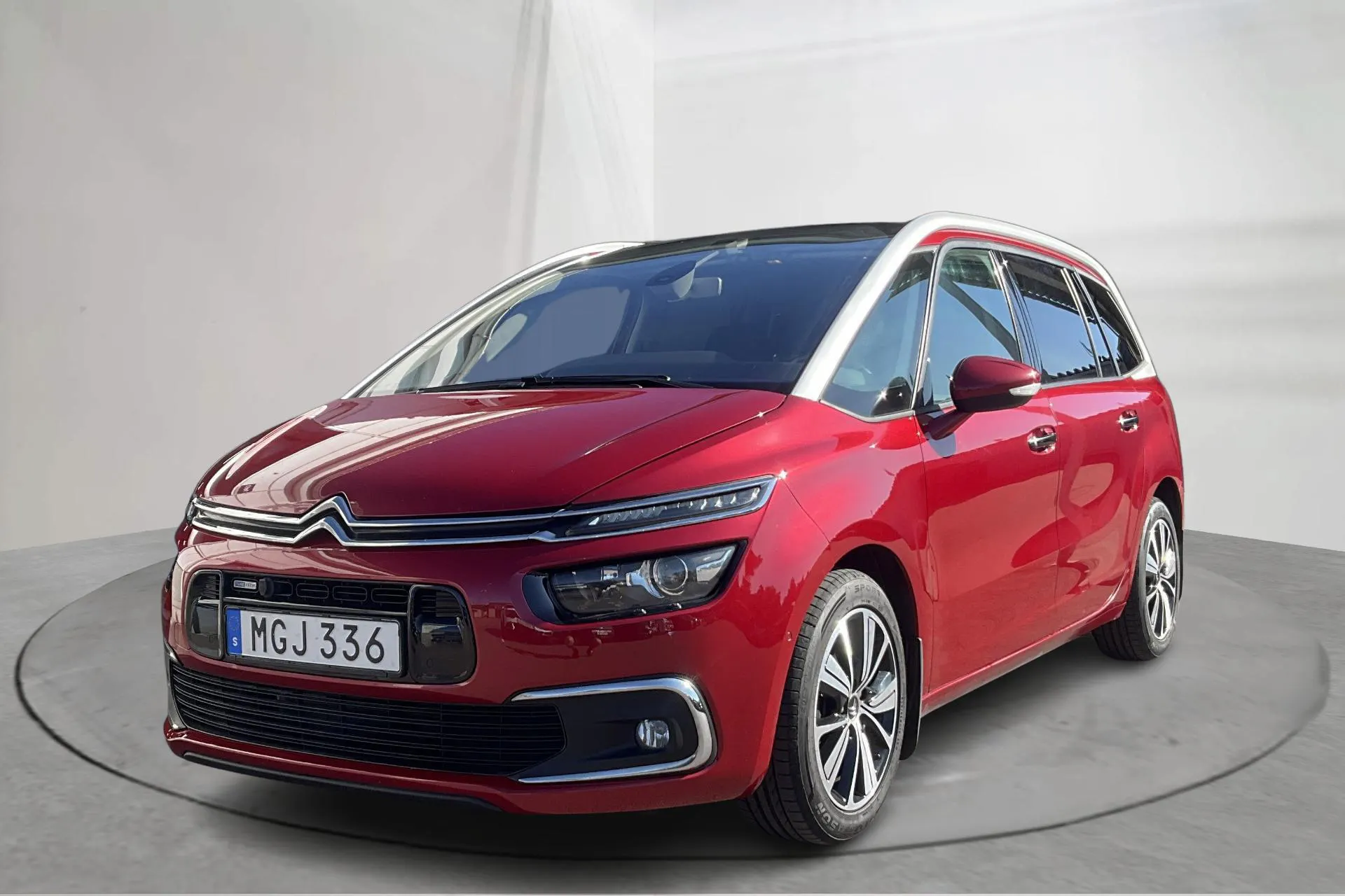 Presentation photo 1 of 19: Citroën C4 Grand Picasso Puretech (130hk) - 180 080 km - Automatic - red - 2016