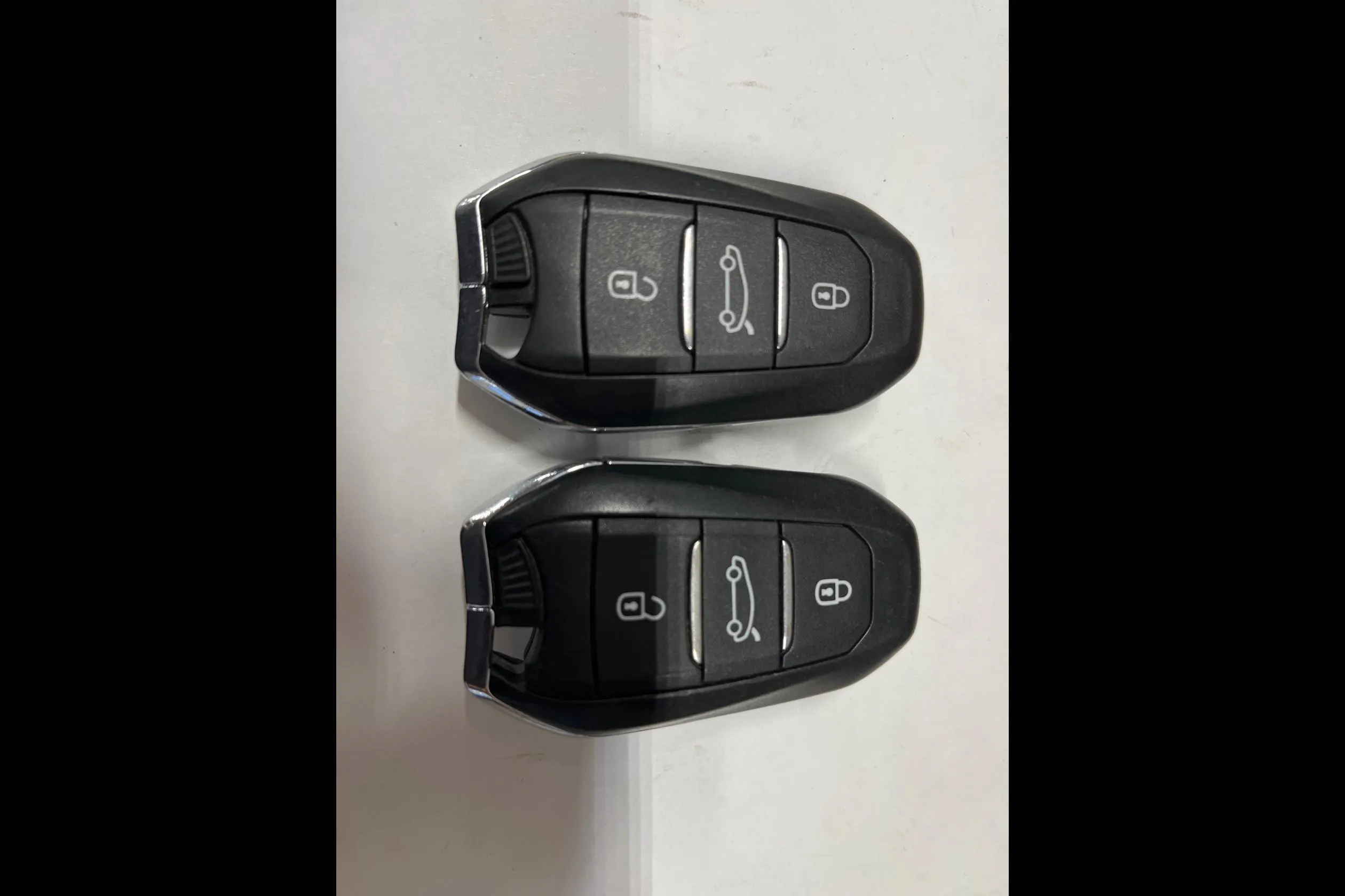 Presentationsfoto 20 av 20: Citroën C4 Grand Picasso Puretech (130hk) - 18 008 mil - Automat - röd - 2016