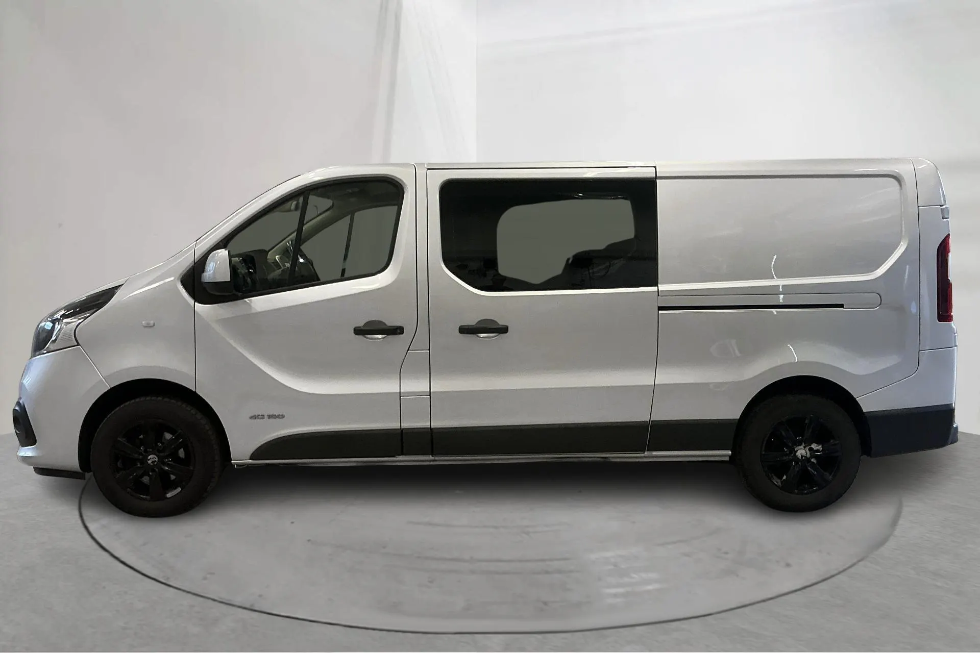 Presentation photo 2 of 14: Renault Trafic 1.6 dCi Skåp (140hk) - 207 490 km - Manual - silver - 2016
