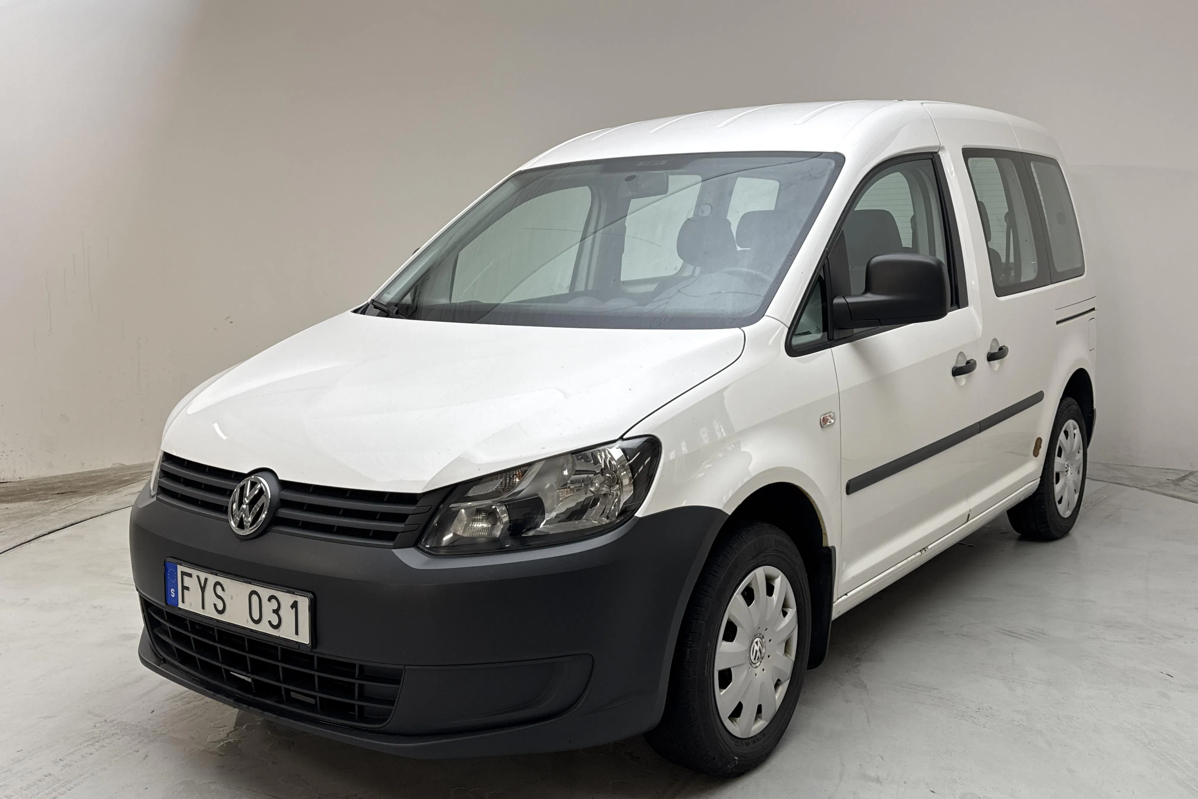 Presentationsfoto 1 av 12: VW Caddy Life 2.0 EcoFuel (109hk) - 10 369 mil - Manuell - vit - 2012