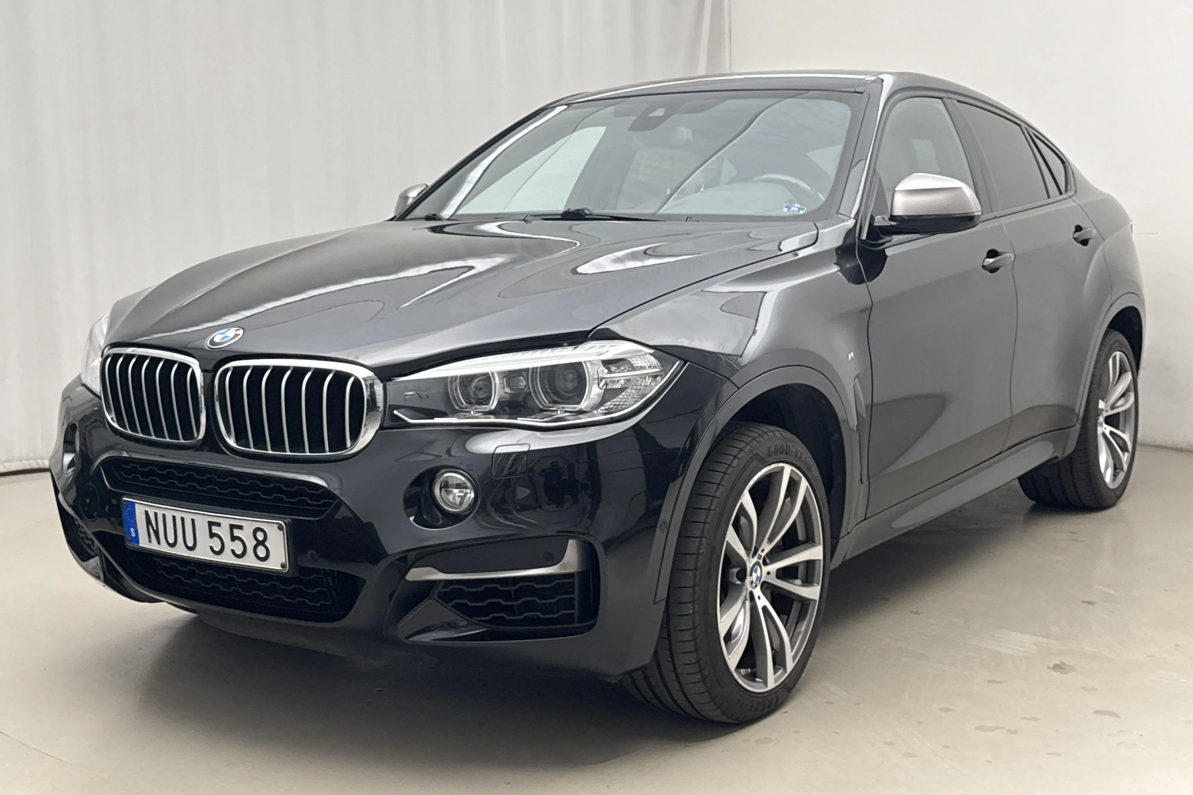 BMW X6 M50d, F16 (381hk) på auktion i Åkersberga hos Kvdbil