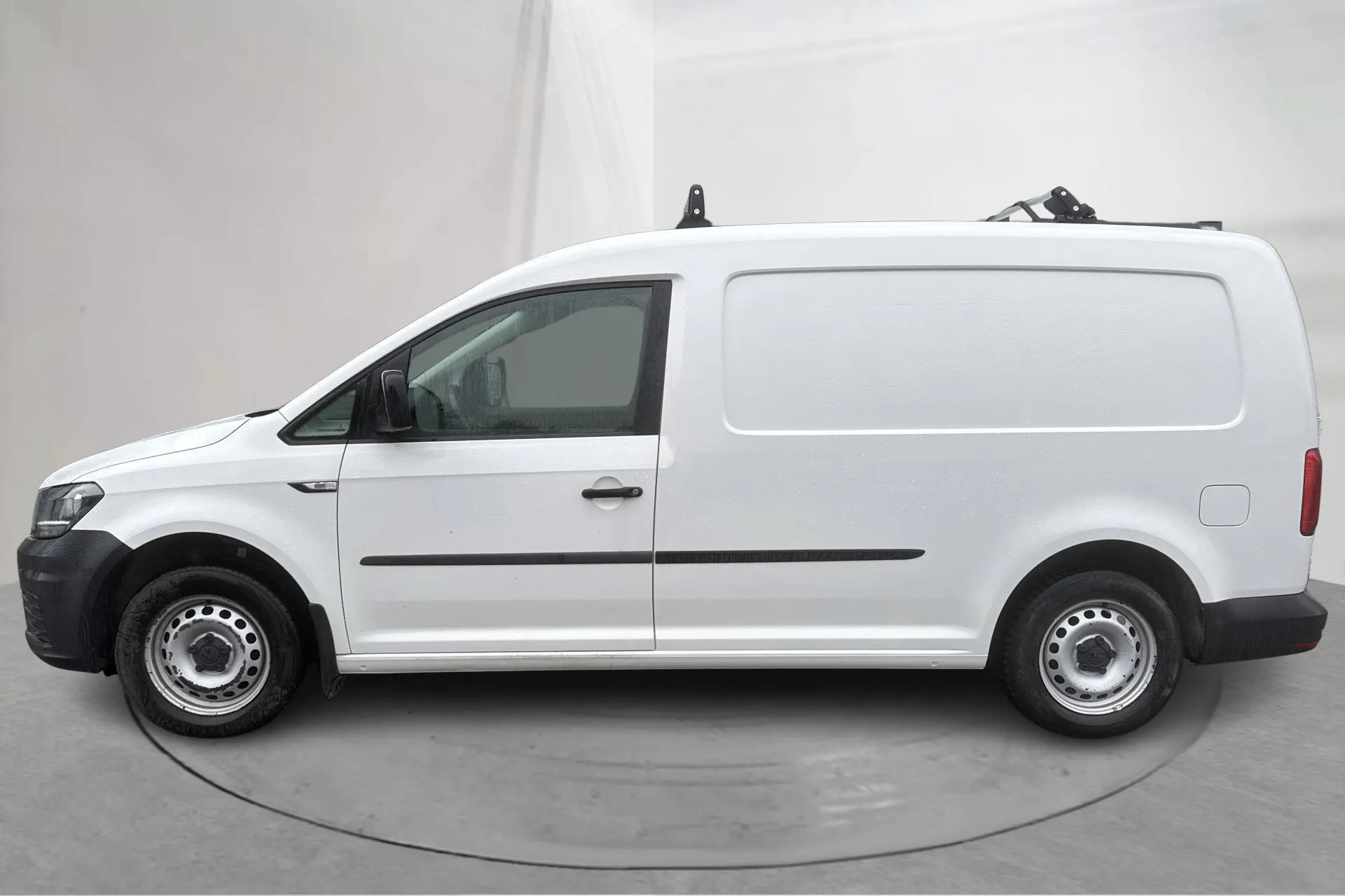 Presentation photo 2 of 13: VW Caddy 2.0 TDI Maxi Skåp (102hk) - 70 990 km - Manual - white - 2019