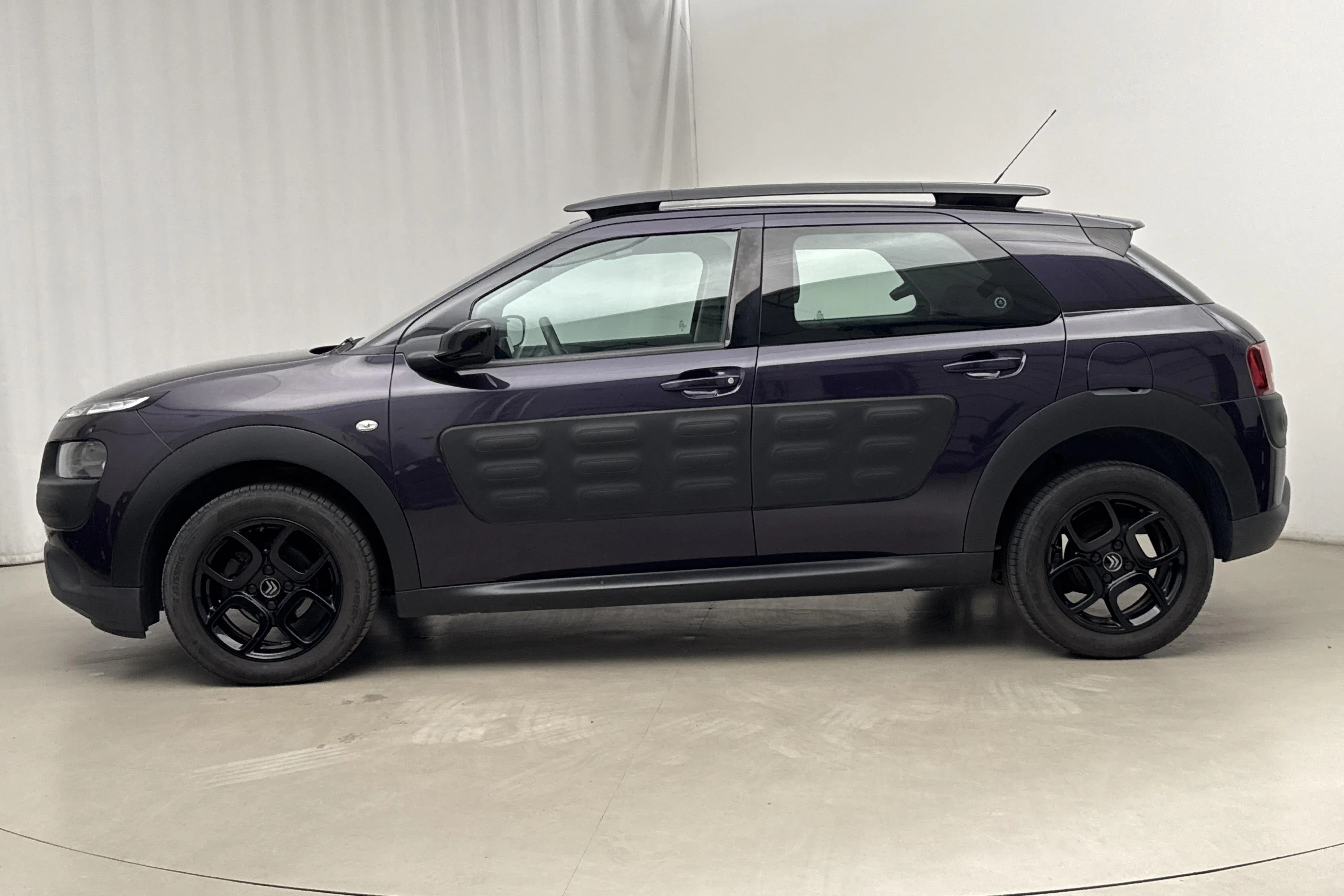 Presentation photo 2 of 15: Citroën C4 Cactus PureTech (82hk) - 85 010 km - Manual - 2015