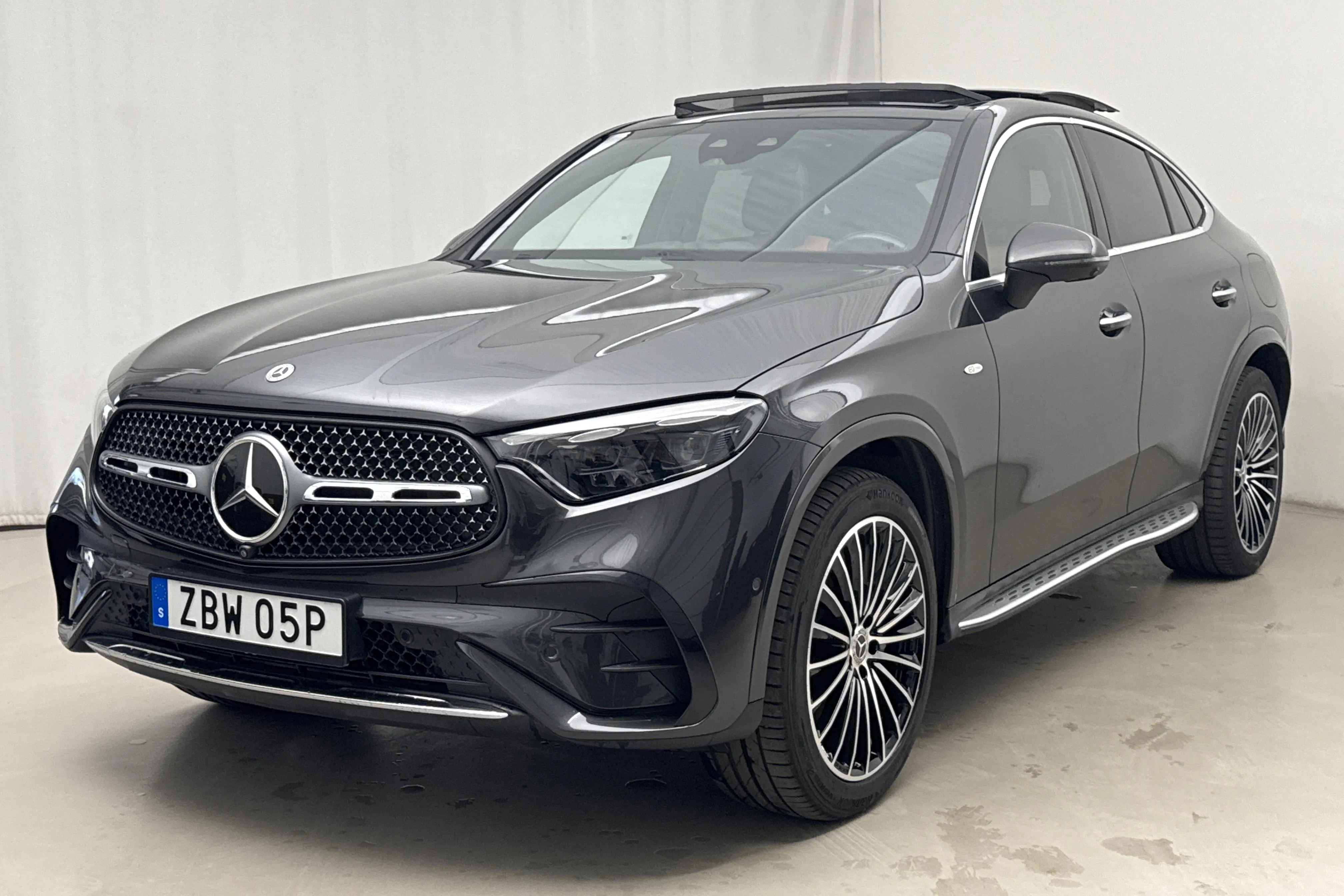 Presentation photo 1 of 31: Mercedes GLC 300 de 4MATIC Coupé C254 (333hk) - 62 780 km - Automatic - dark grey - 2025