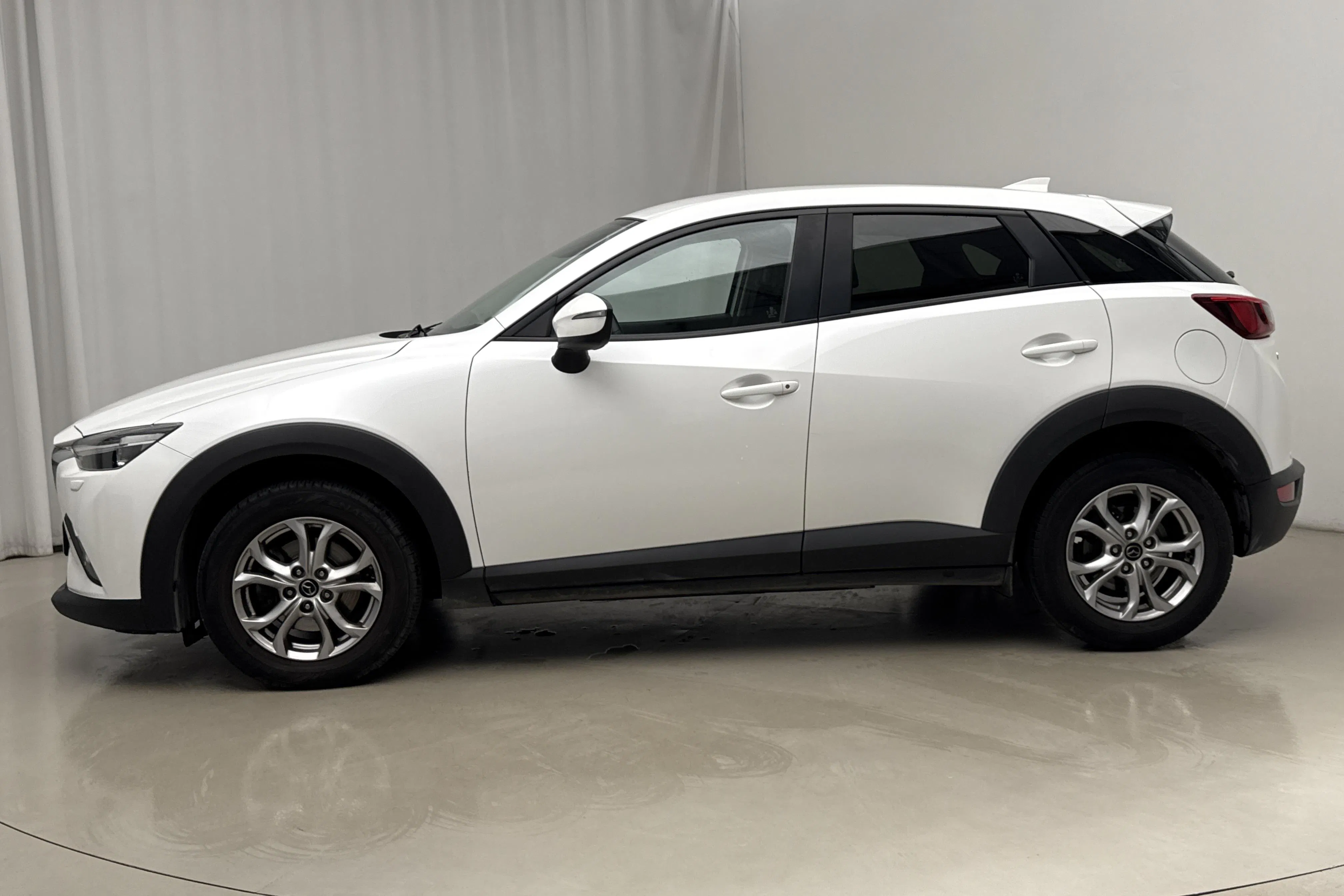 Presentationsfoto 2 av 16: Mazda CX-3 2.0 2WD (120hk) - 9 924 mil - Manuell - vit - 2018