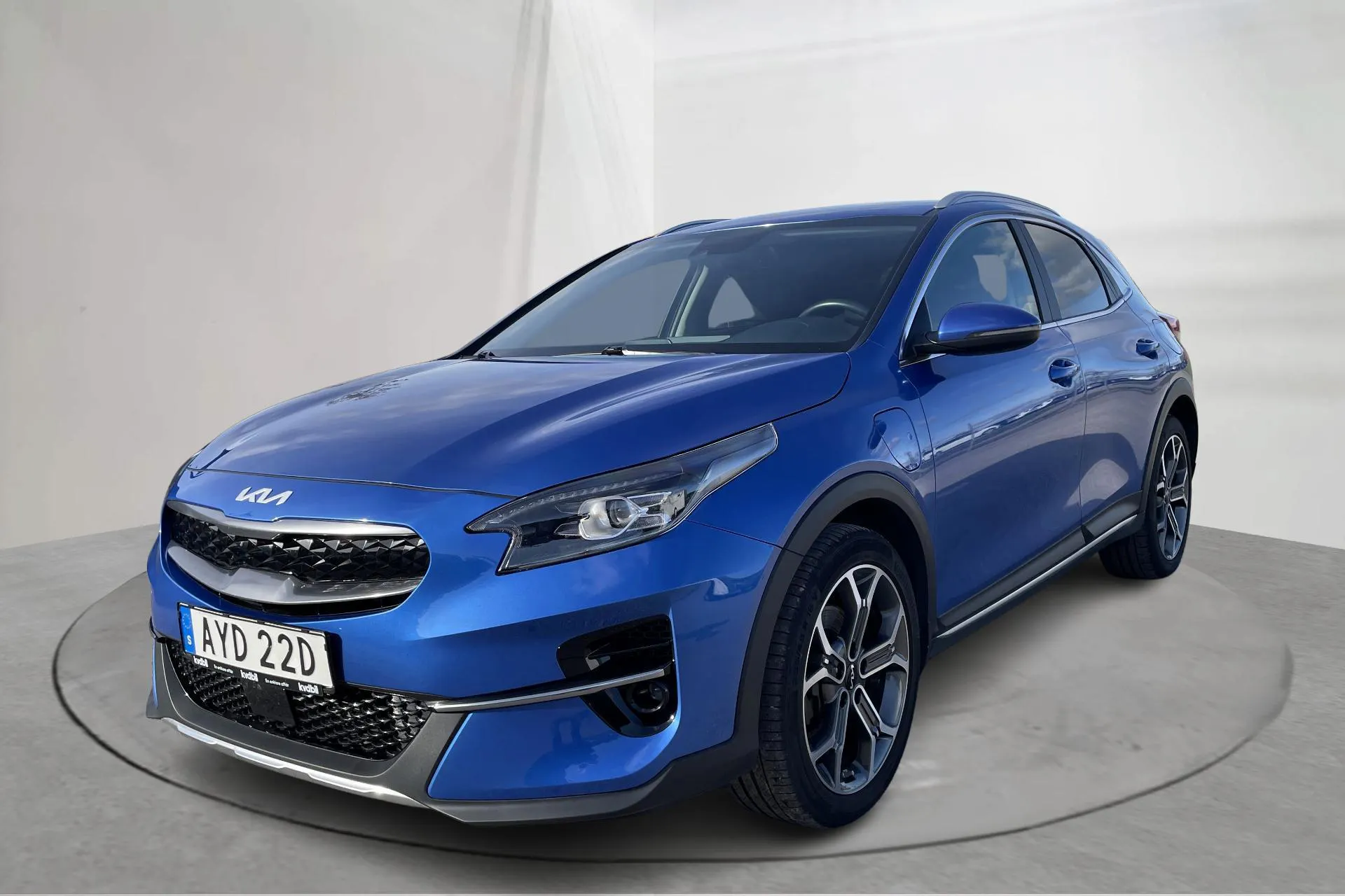 Presentation photo 1 of 23: KIA XCeed 1.6 Plug-in Hybrid 5dr (141hk) - 80 070 km - Automatic - blue - 2022