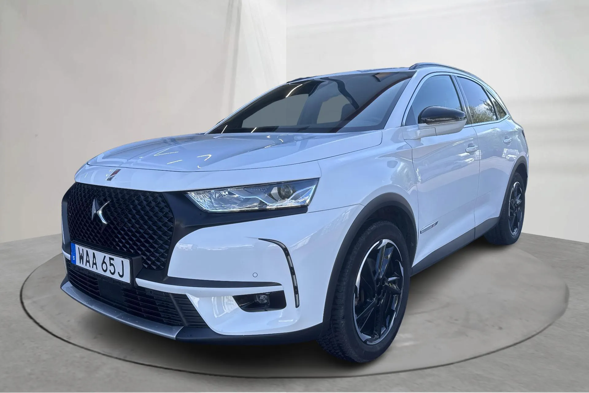 Presentation photo 1 of 16: DS DS7 Crossback PureTech (180hk) - 95 950 km - Automatic - white - 2022