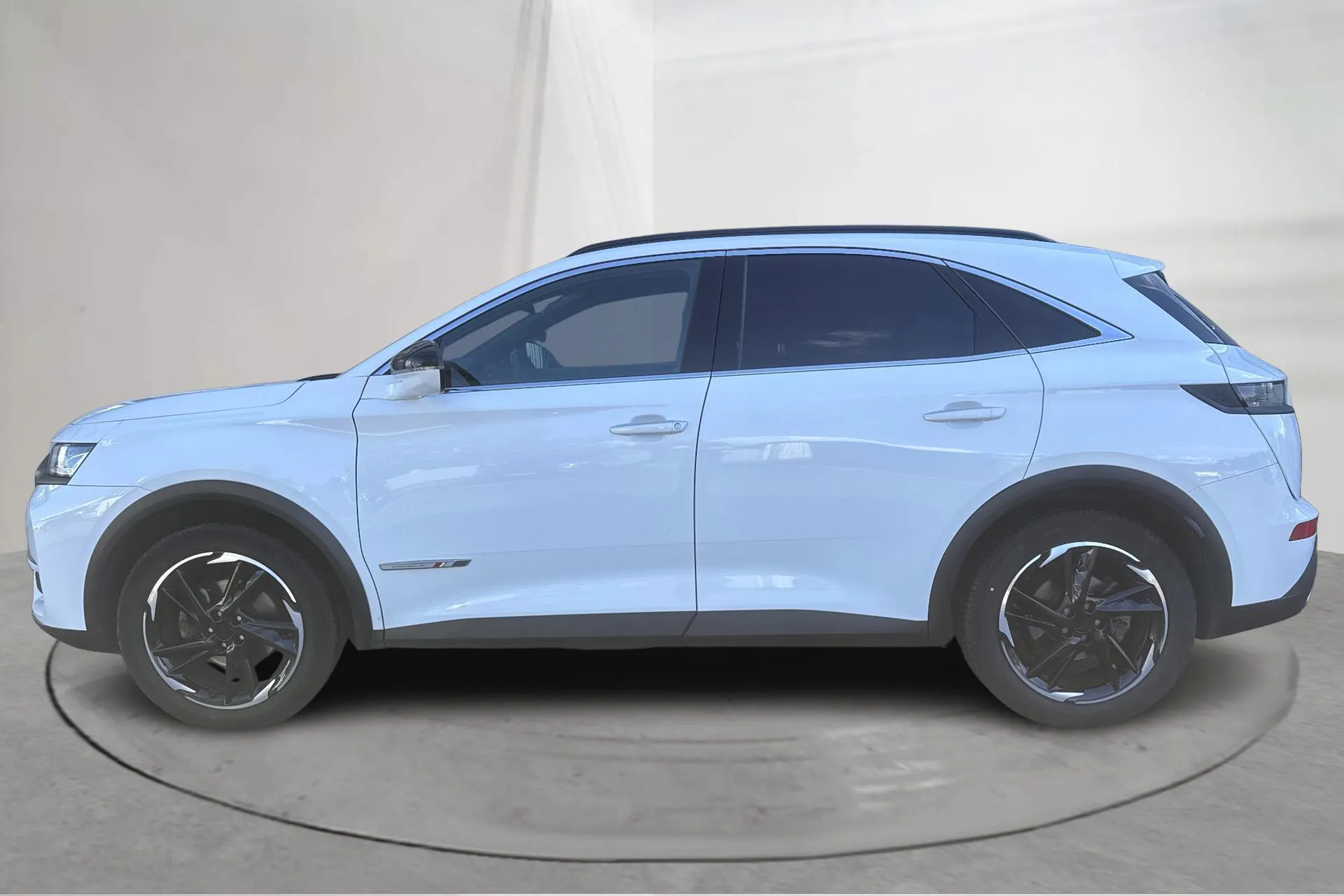 Presentation photo 2 of 16: DS DS7 Crossback PureTech (180hk) - 95 950 km - Automatic - white - 2022