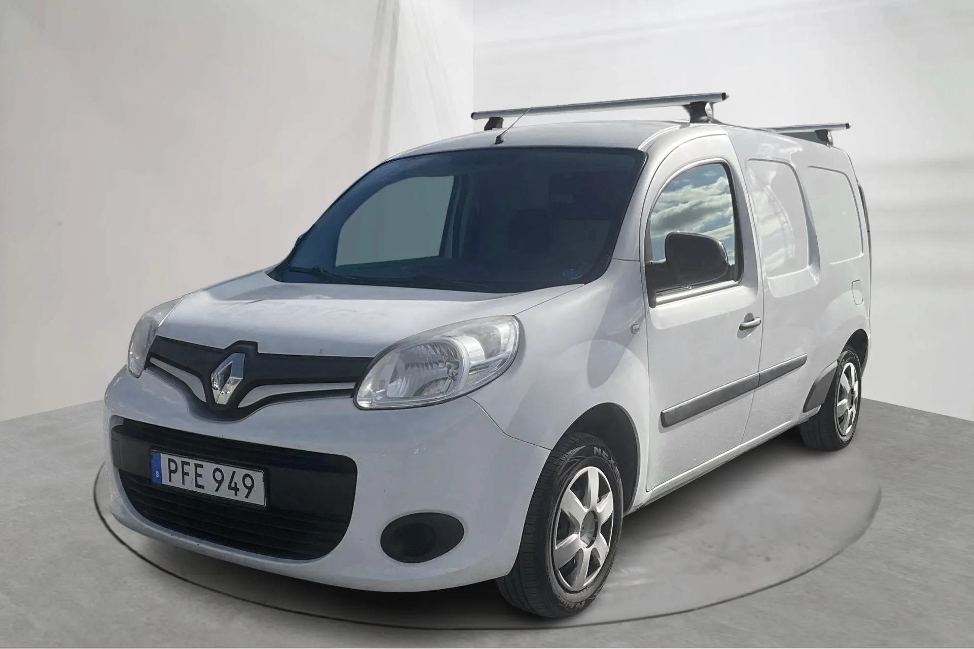 Presentationsfoto 1 av 14: Renault Kangoo 1.5 dCi Maxi skåp (90hk) - 10 513 mil - Manuell - vit - 2017