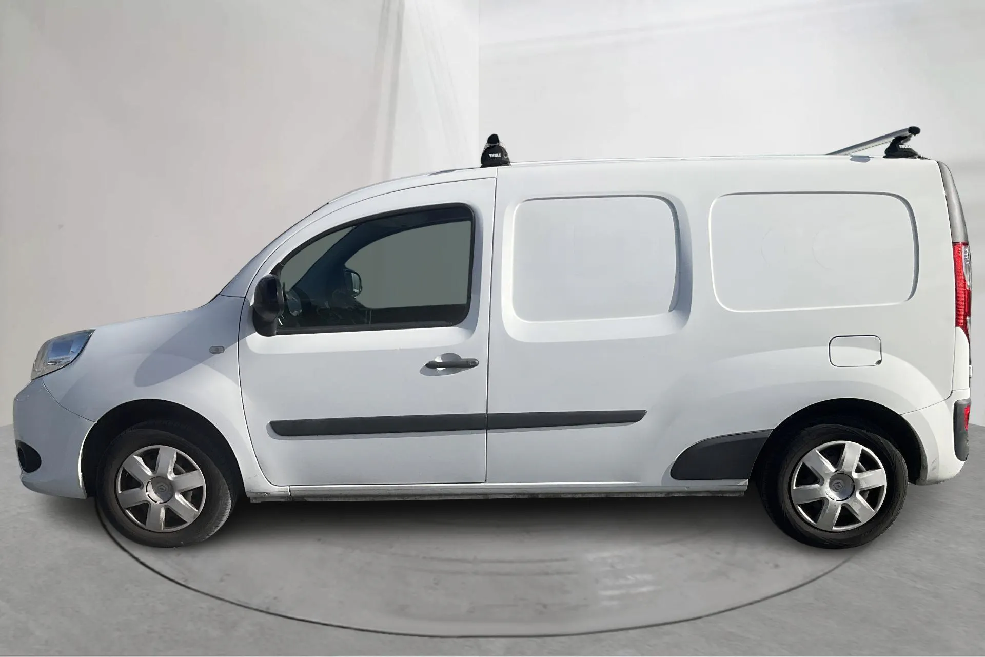 Presentationsfoto 2 av 14: Renault Kangoo 1.5 dCi Maxi skåp (90hk) - 10 513 mil - Manuell - vit - 2017