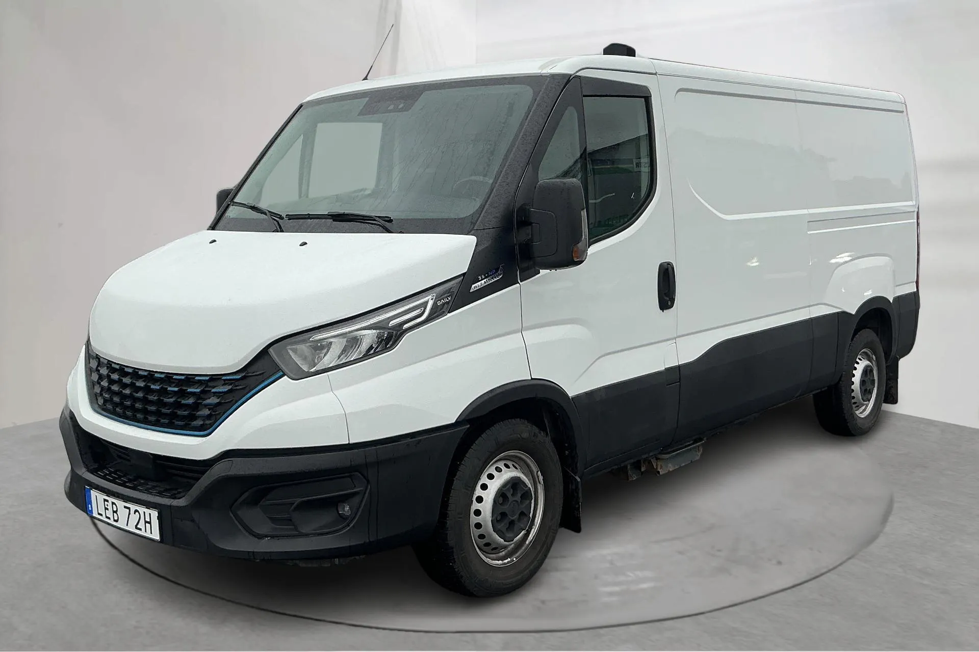 Presentationsfoto 2 av 17: Iveco Daily 35 3.0 CNG (136hk) - 5 456 mil - Automat - vit - 2021