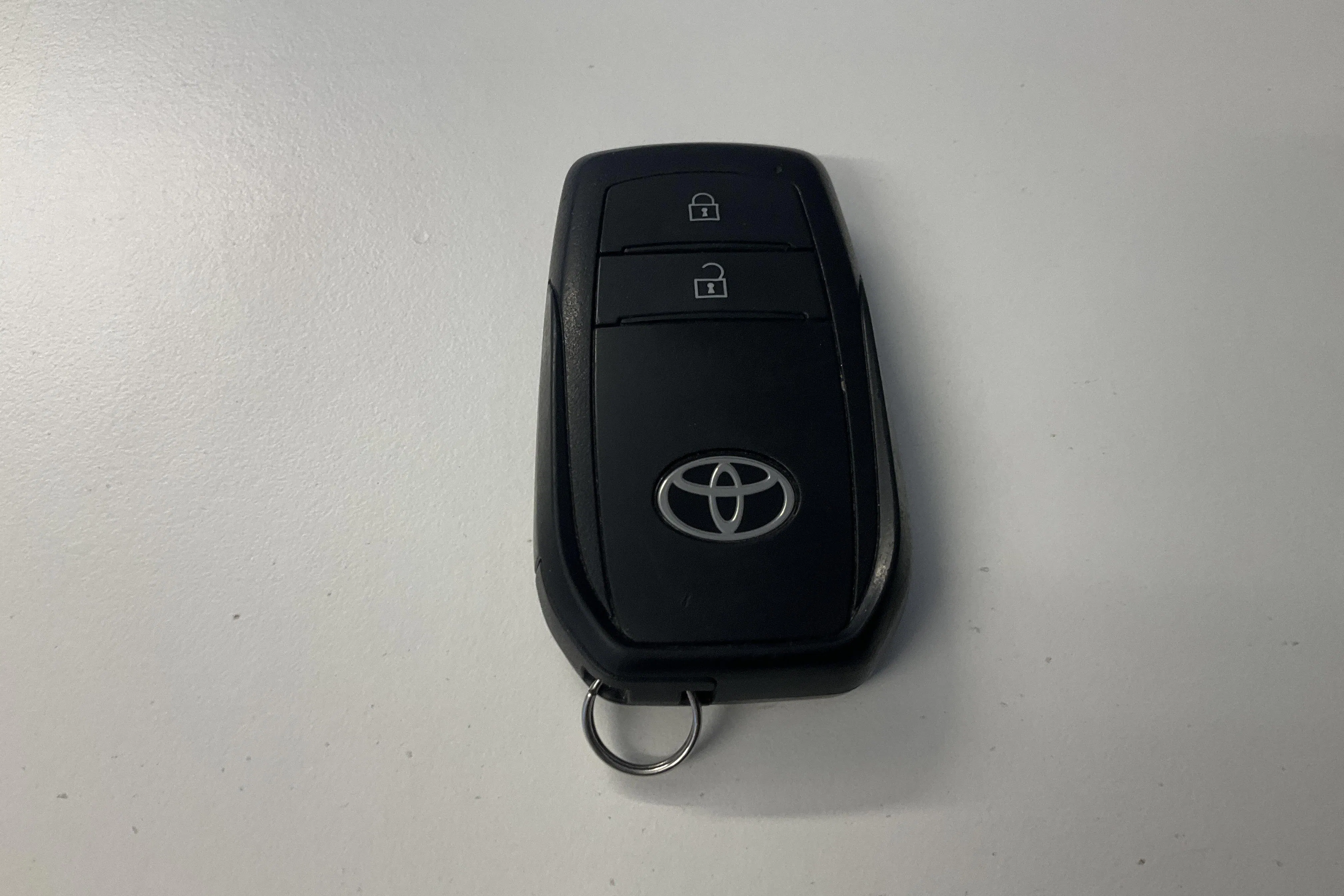 Presentationsfoto 17 av 17: Toyota Corolla 1.8 Hybrid Touring Sports (140hk) - 7 657 mil - Automat - silver - 2024