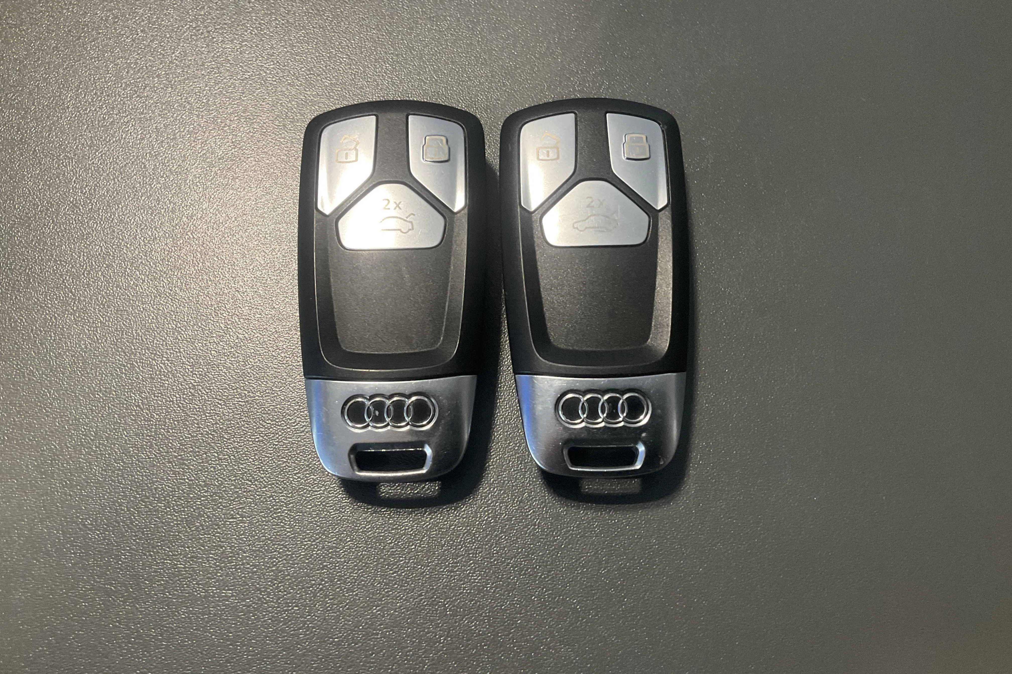 Audi Q5 55 TFSI e quattro (367hk) på auktion i Arboga hos Kvdbil
