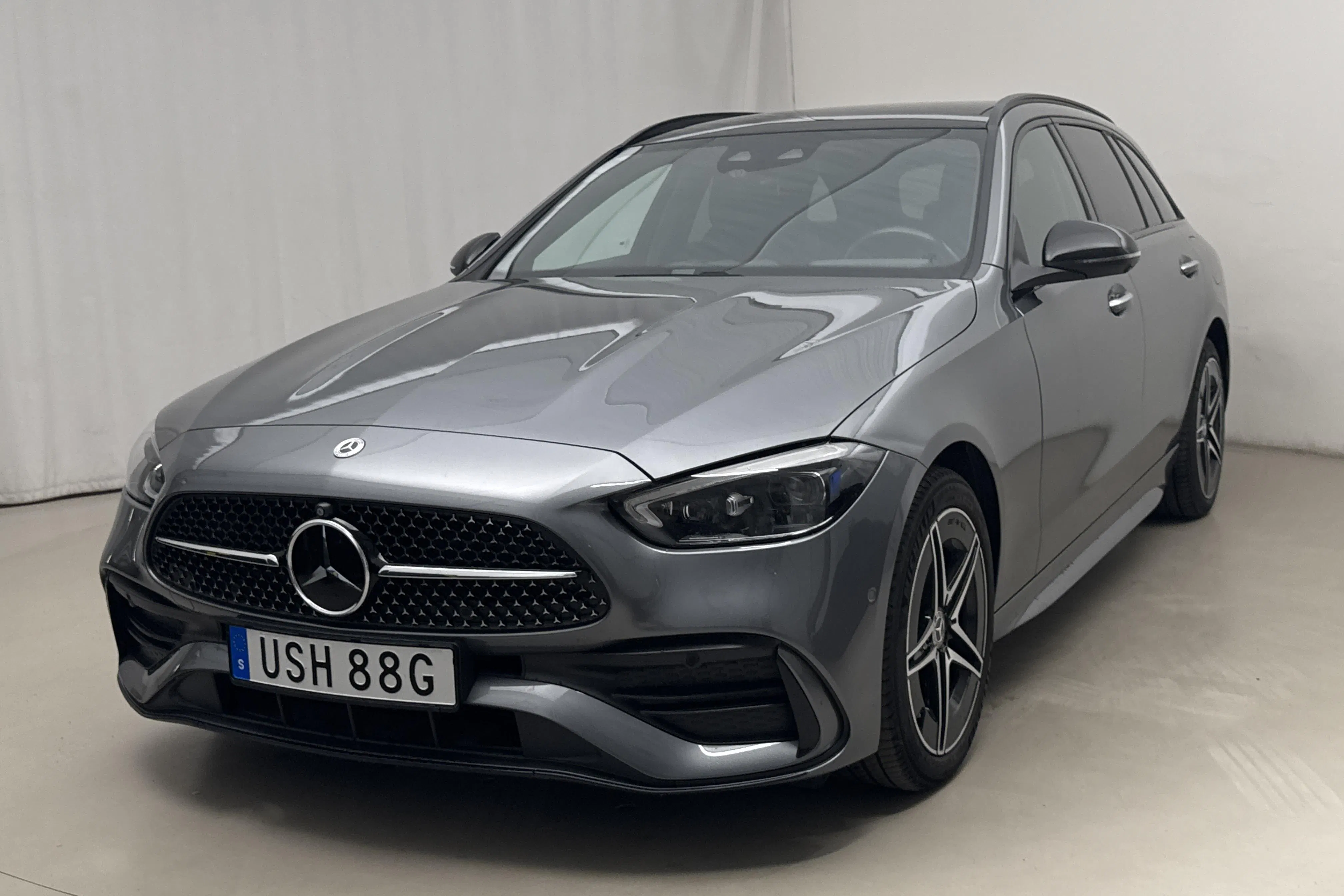 Presentation photo 1 of 22: Mercedes C 300 e Kombi S206 (333hk) - 63 210 km - Automatic - gray - 2023