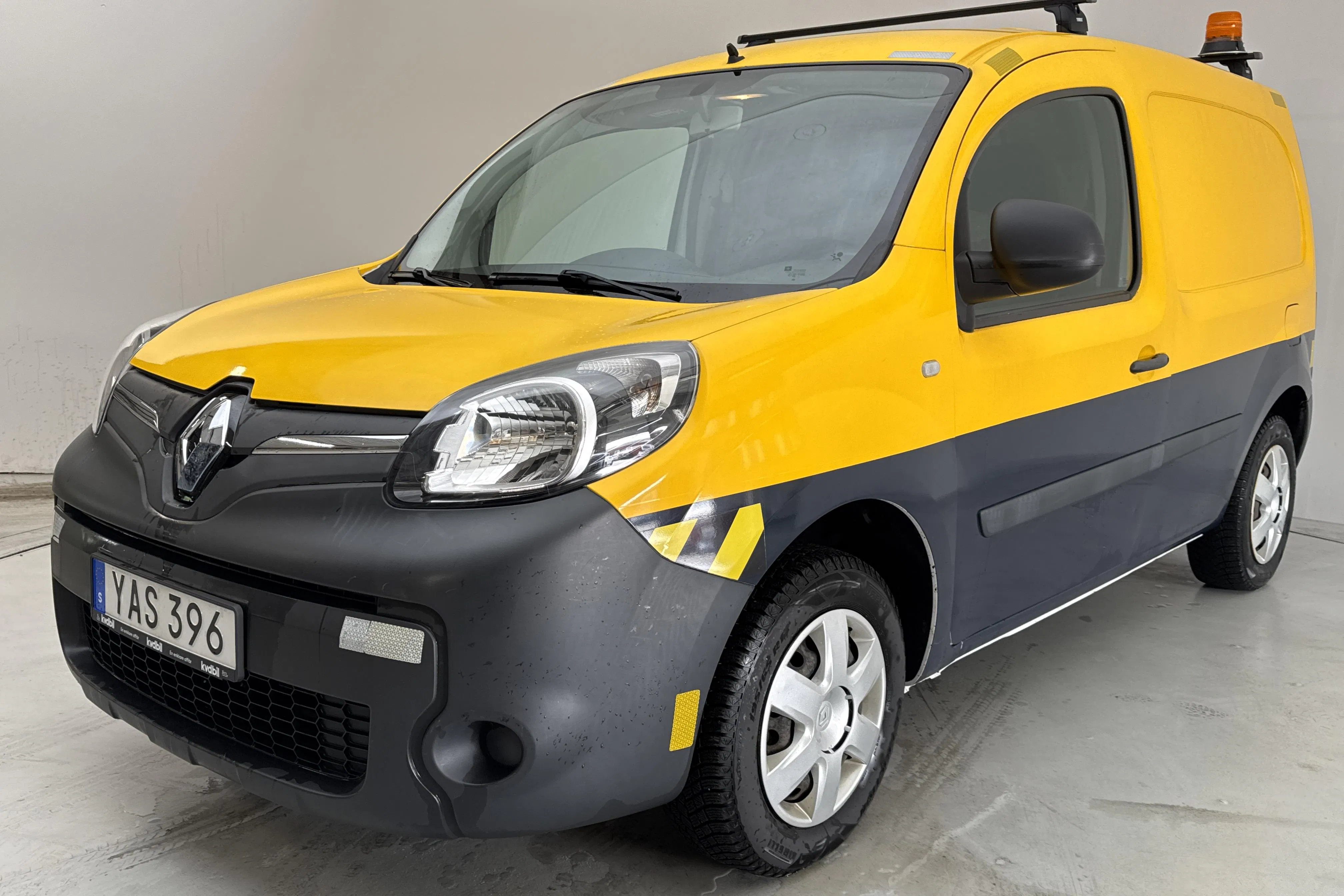 Presentationsfoto 1 av 10: Renault Kangoo II Z.E. 22kWh Skåp (60hk) - 2 529 mil - Automat - gul - 2016