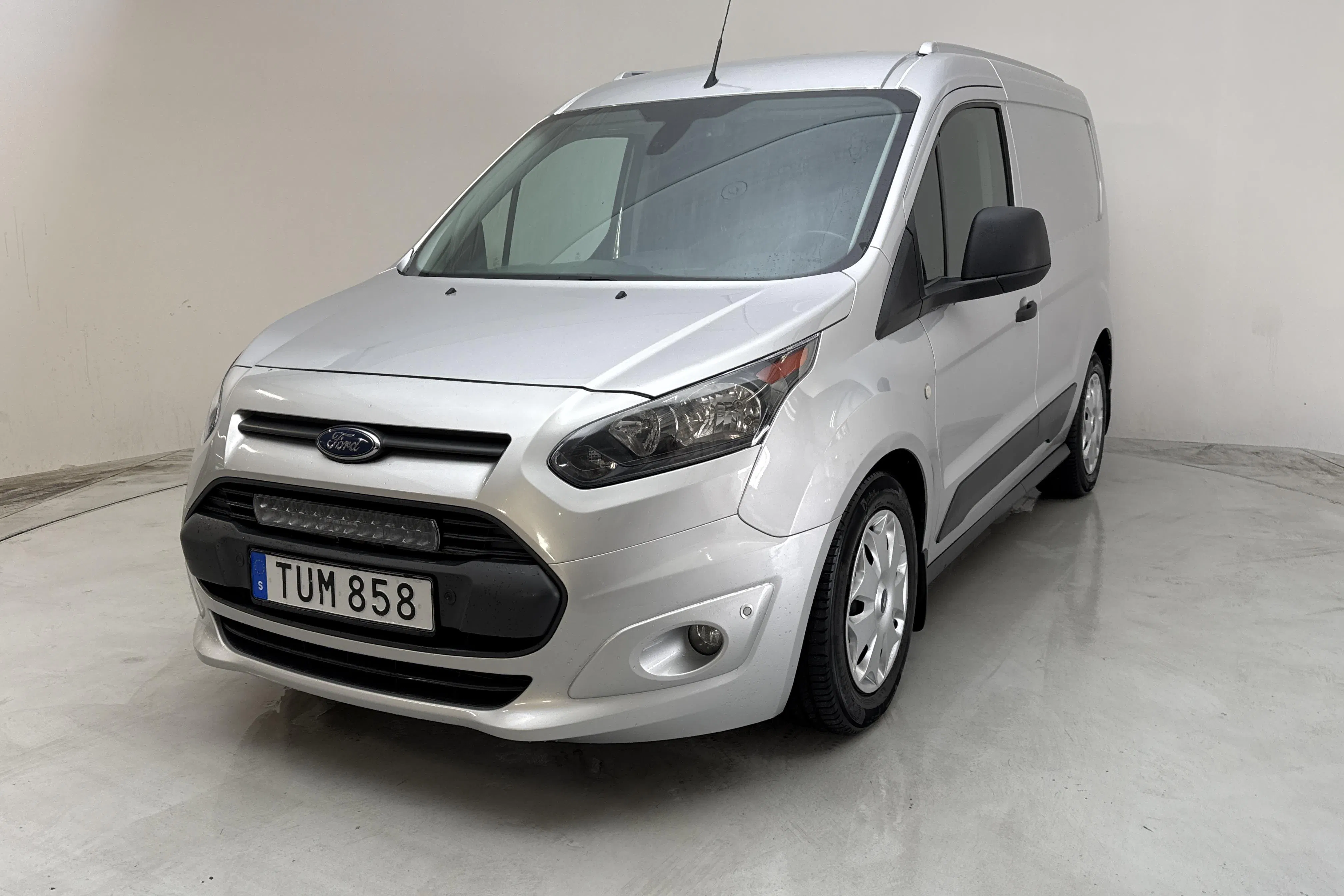 Presentationsfoto 1 av 12: Ford Transit Connect 1.5 TDCi (100hk) - 16 218 mil - Automat - grå - 2018