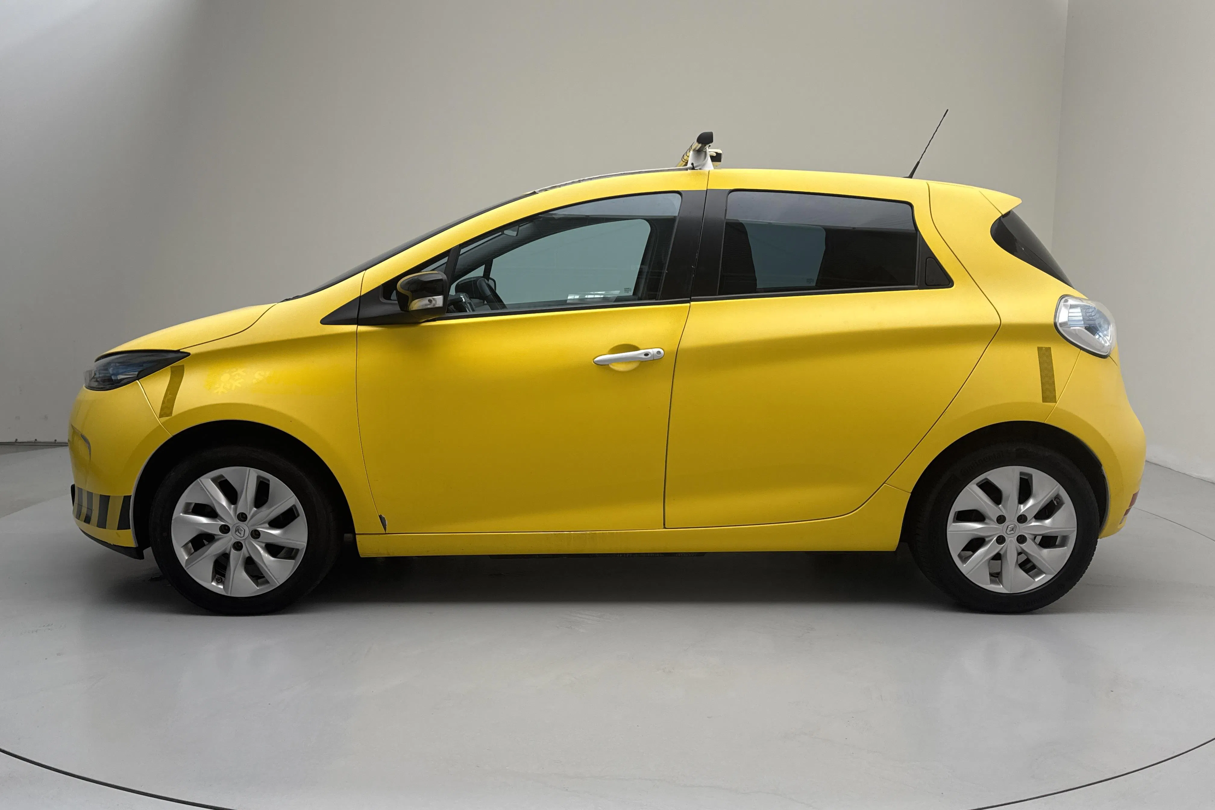 Presentationsfoto 2 av 16: Renault Zoe 22kWh R88 (88hk) - 3 454 mil - Automat - gul - 2015