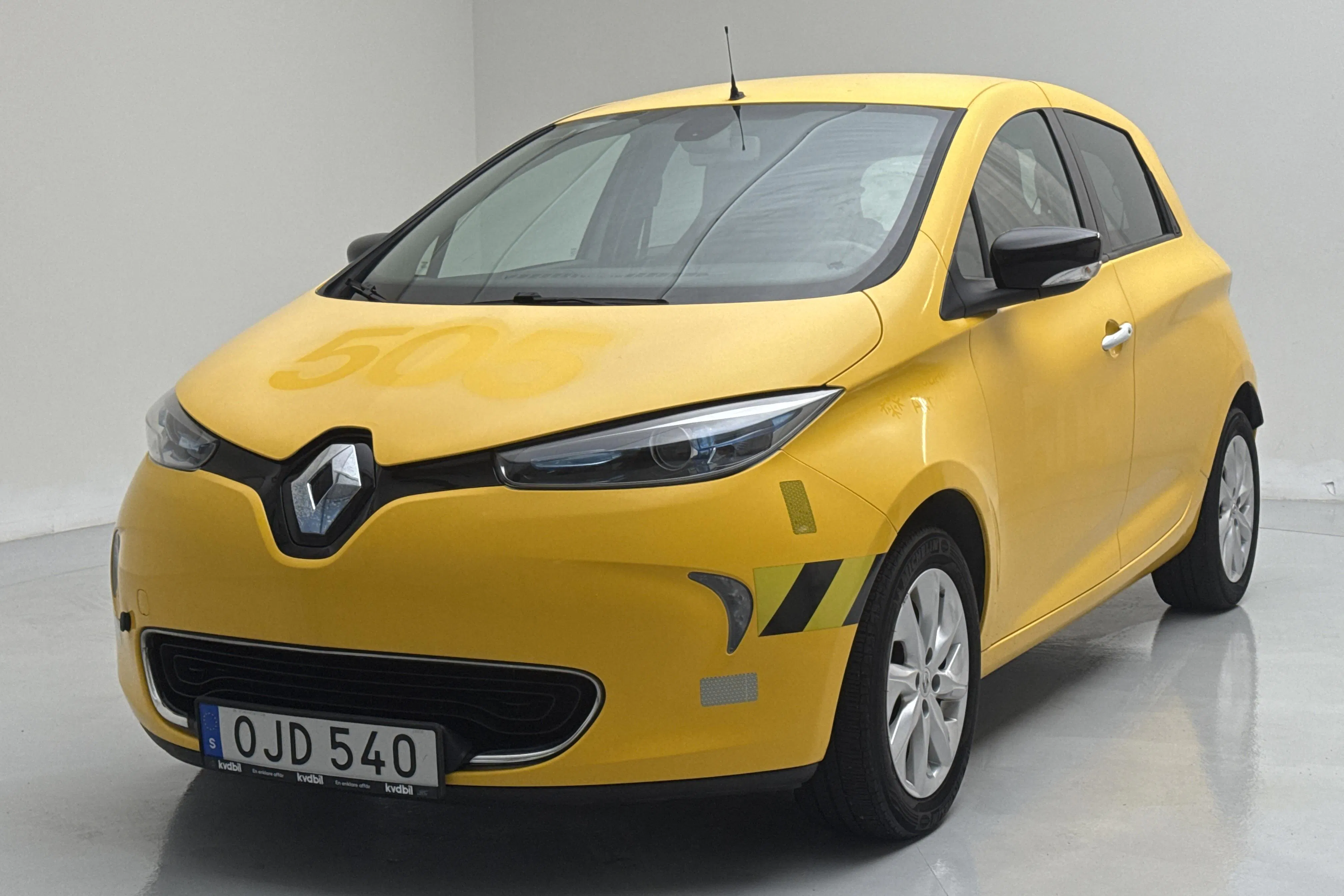 Presentationsfoto 1 av 16: Renault Zoe 41kWh (88hk) - 1 413 mil - Automat - gul - 2017