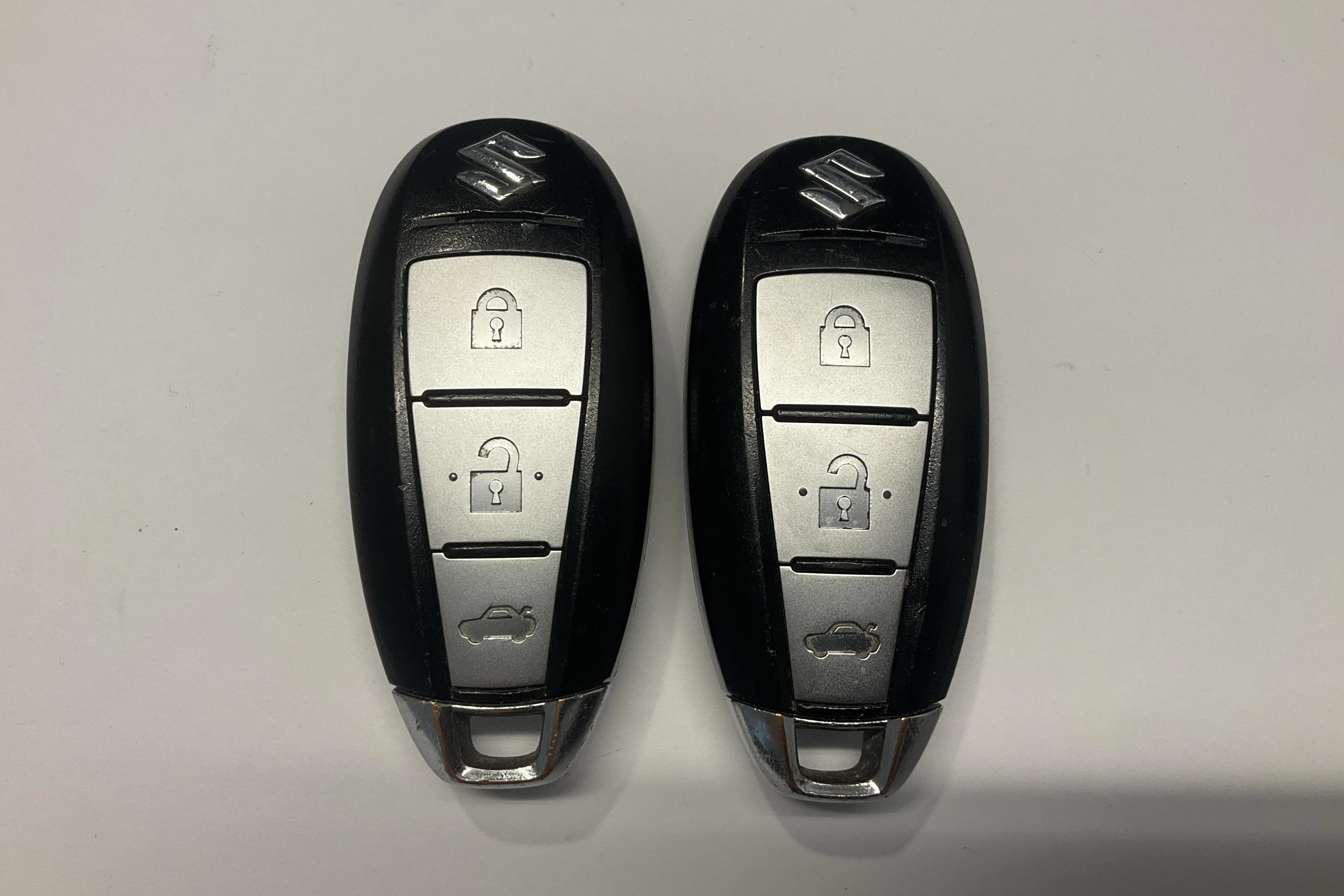 Presentationsfoto 13 av 13: Suzuki Kizashi 2.4 4Grip (185hk) - 16 508 mil - Automat - svart - 2011