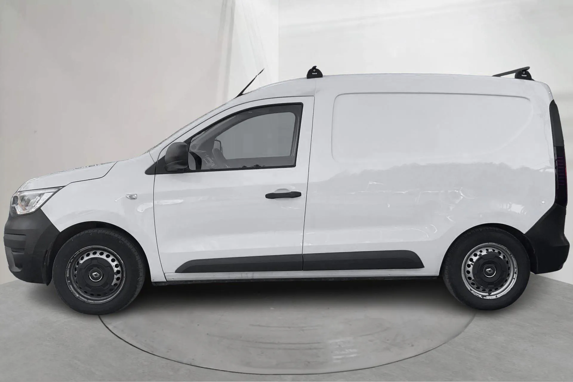 Presentationsfoto 2 av 21: Renault Express 1.5 dCi Skåp (95hk) - 8 246 mil - Manuell - vit - 2021