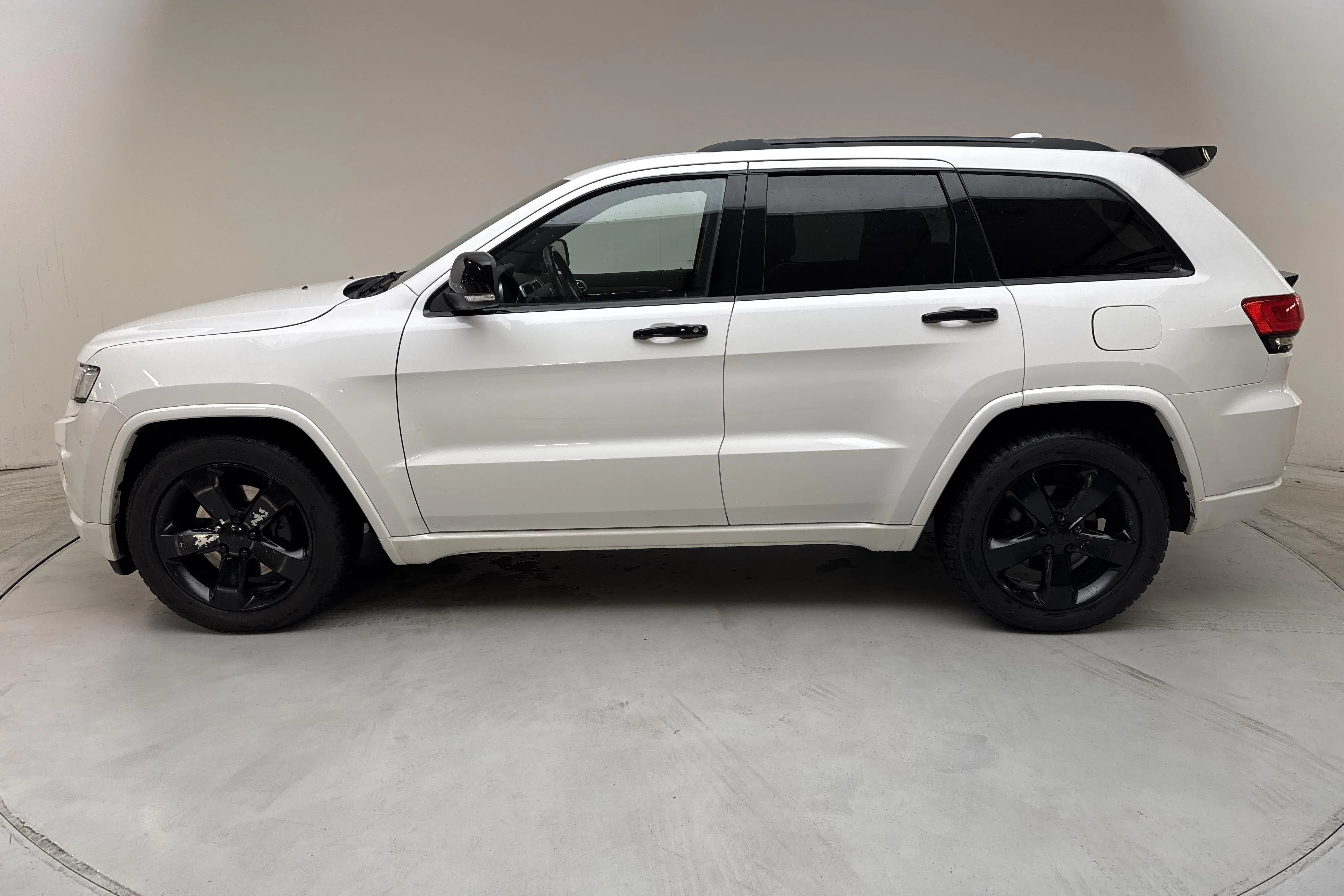 Presentation photo 2 of 14: Jeep Grand Cherokee 3.0 CRD V6 AWD (250hk) - 123 980 km - Automatic - white - 2015