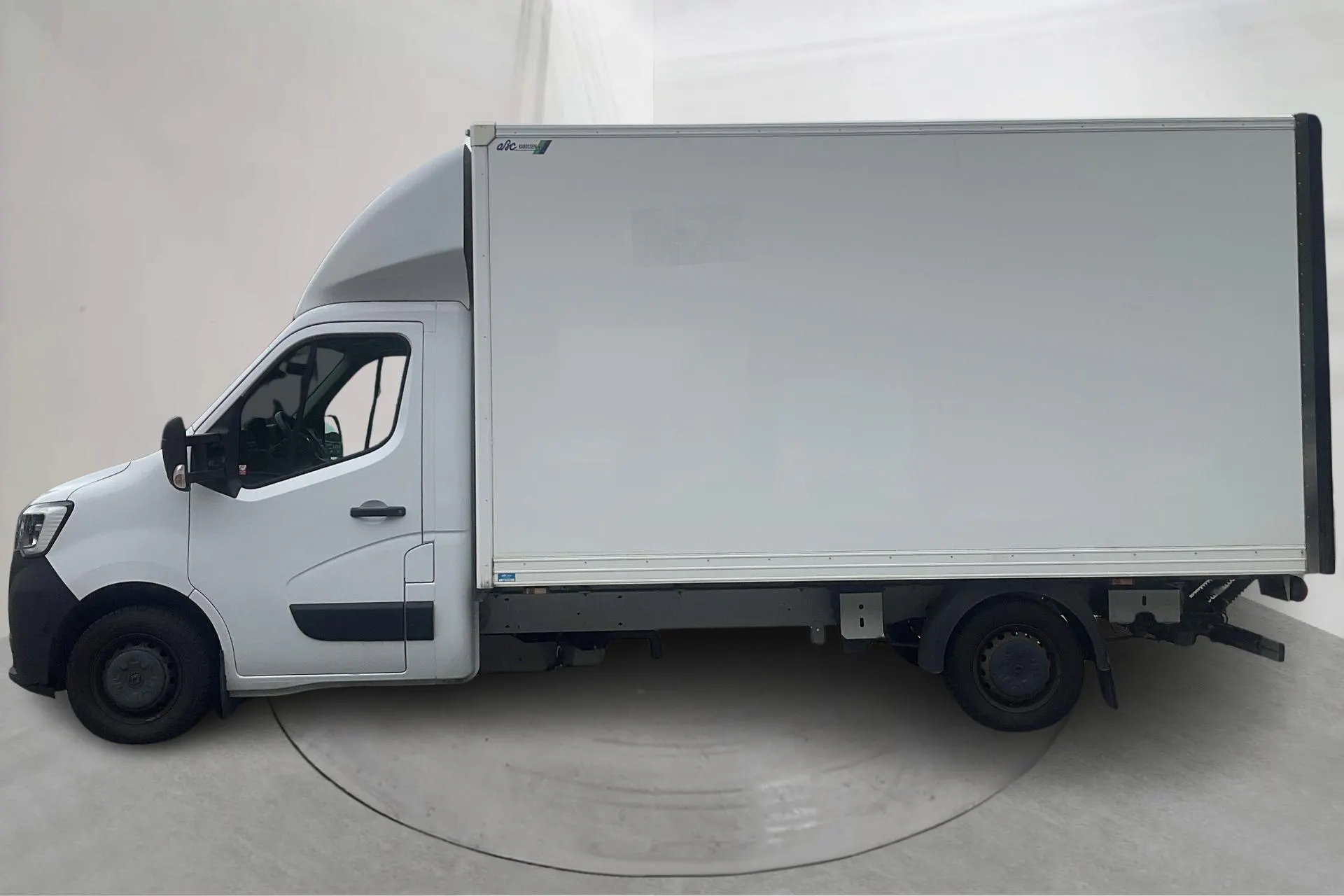 Presentation photo 2 of 13: Renault Master 2.3 dCi Volymskåp 2WD (145hk) - 110 380 km - Manual - white - 2022