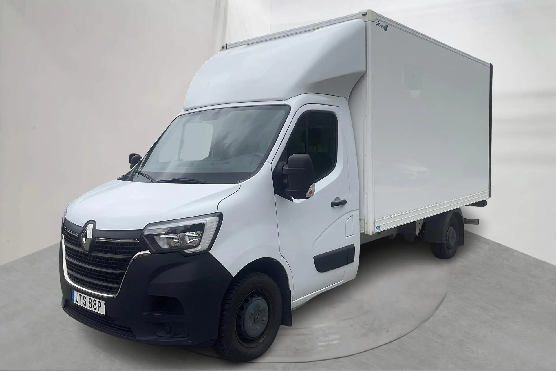 Presentation photo 1 of 13: Renault Master 2.3 dCi Volymskåp 2WD (145hk) - 110 380 km - Manual - white - 2022