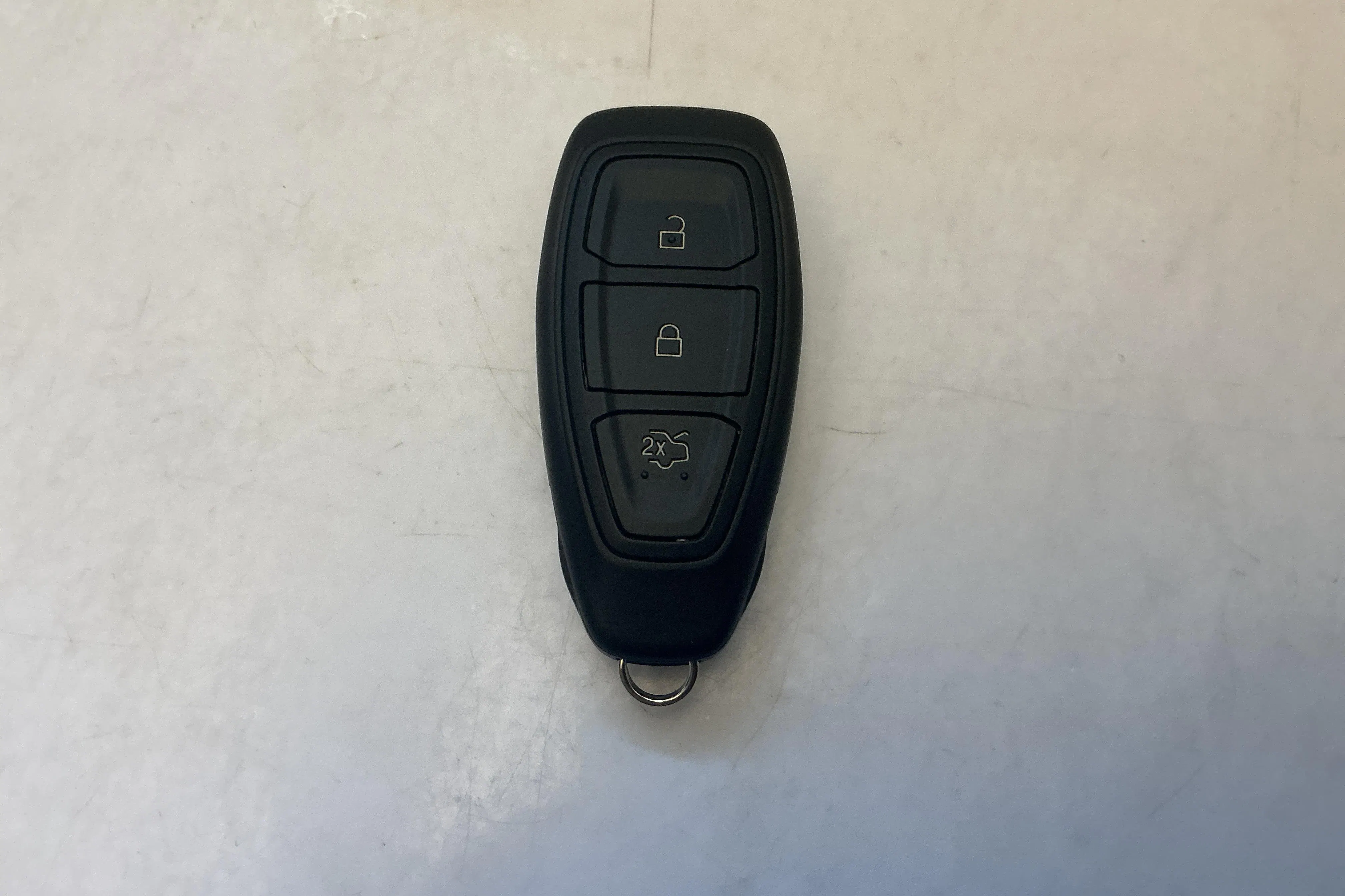 Presentationsfoto 15 av 15: Ford Kuga 2.5 PHEV (243hk) - 2 303 mil - Automat - vit - 2025