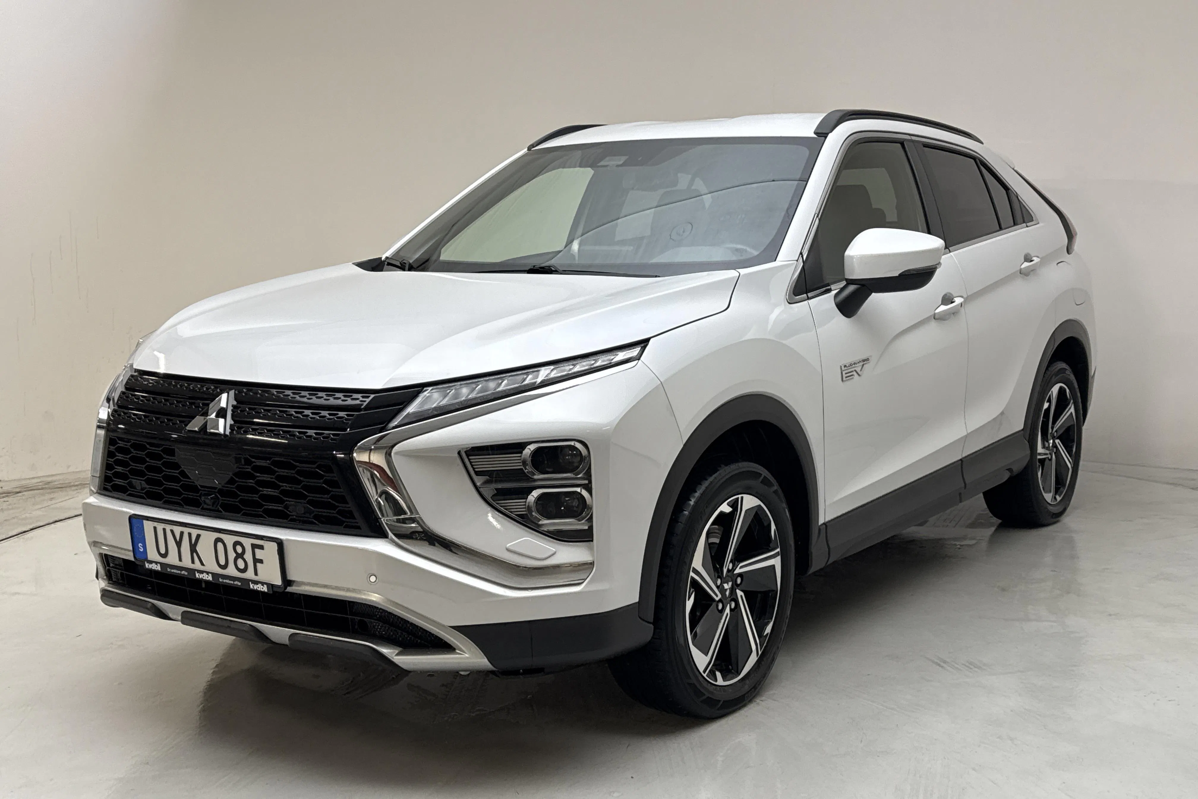 Presentation photo 1 of 15: Mitsubishi Eclipse Cross 2.4 PHEV 4WD (185hk) - 75 560 km - Automatic - white - 2021