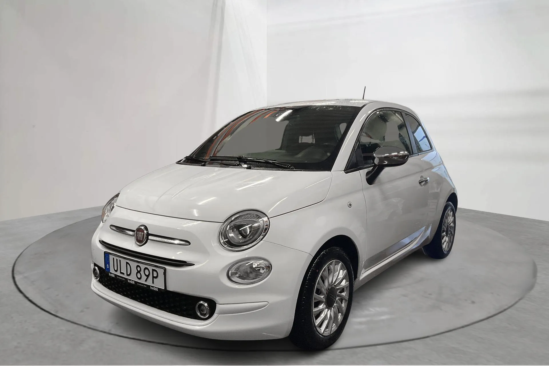 Presentationsfoto 1 av 13: Fiat 500 Hybrid (70hk) - 4 989 mil - Manuell - vit - 2023